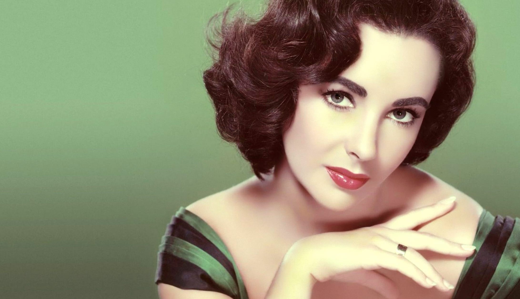 Celebrity Elizabeth Taylor wallpapers HD quality