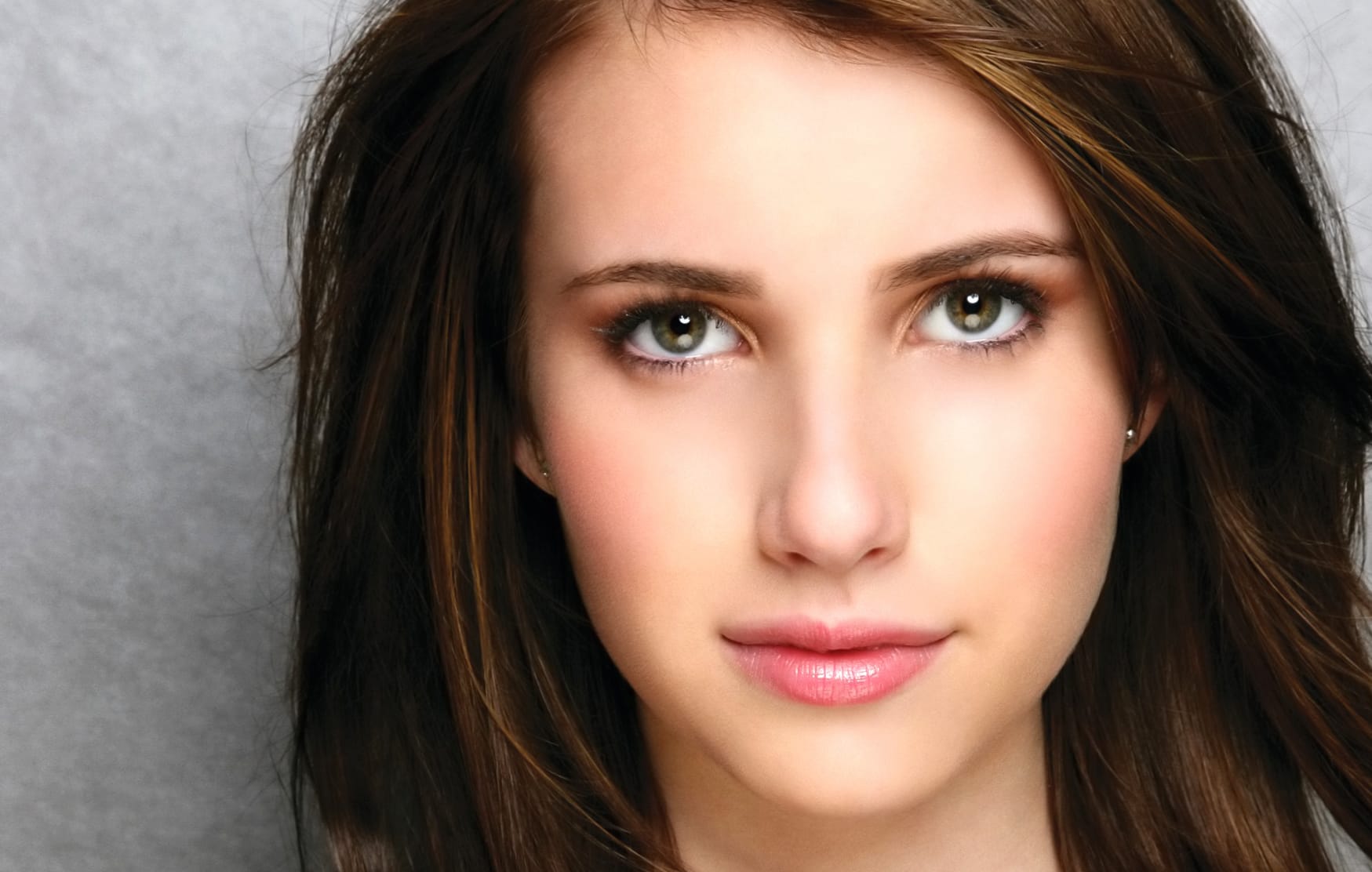 Celebrity Emma Roberts wallpapers HD quality