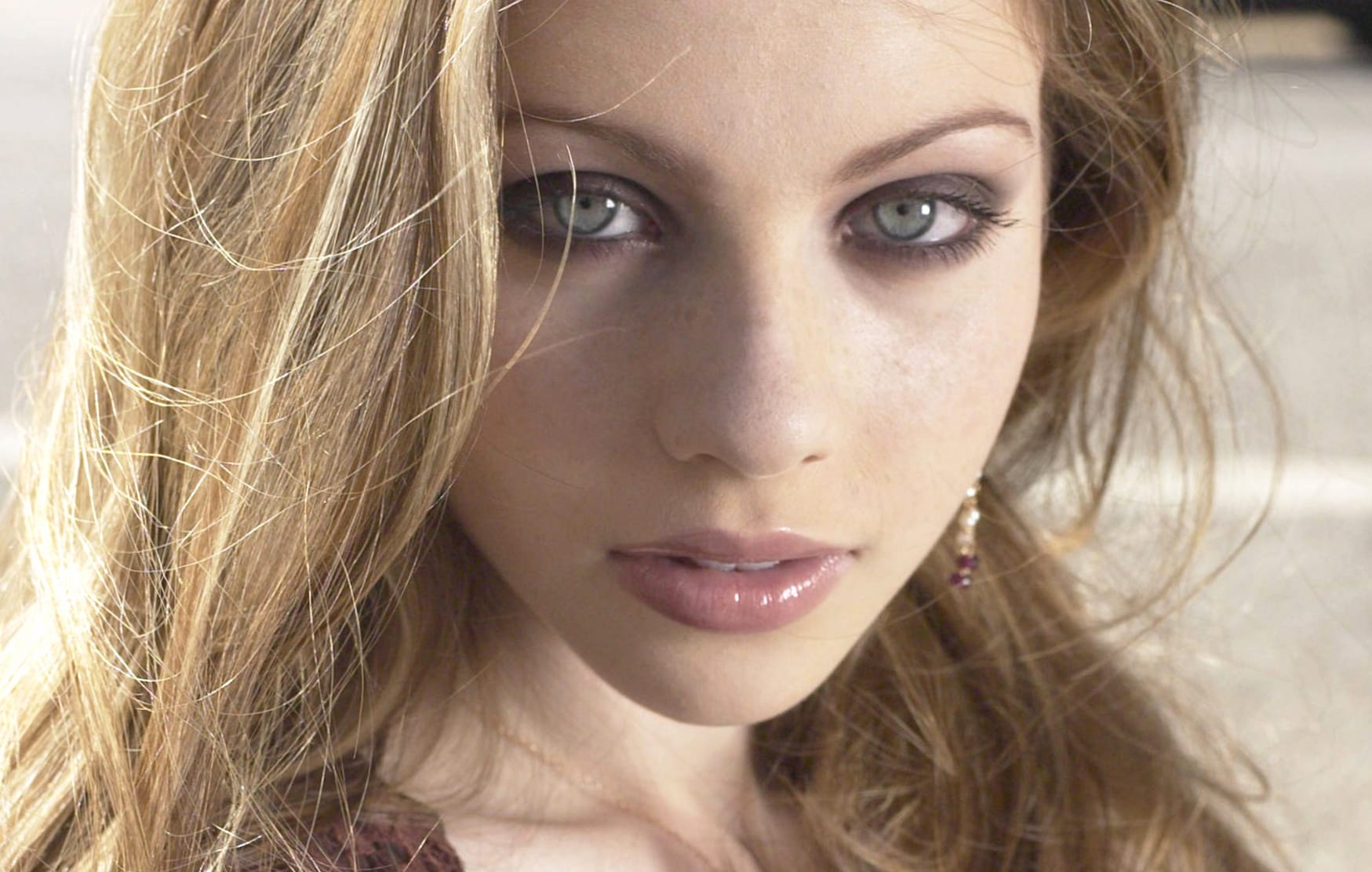 Celebrity Michelle Trachtenberg wallpapers HD quality