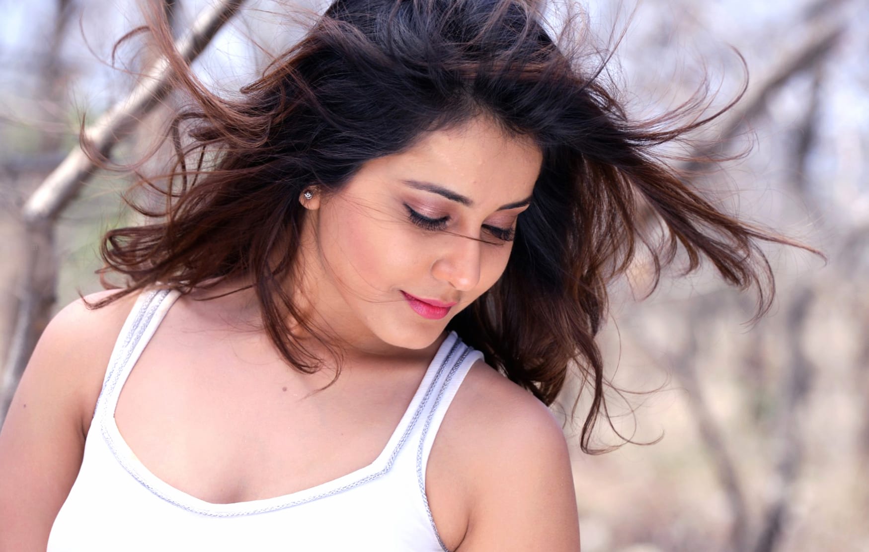 Celebrity Rashi Khanna wallpapers HD quality