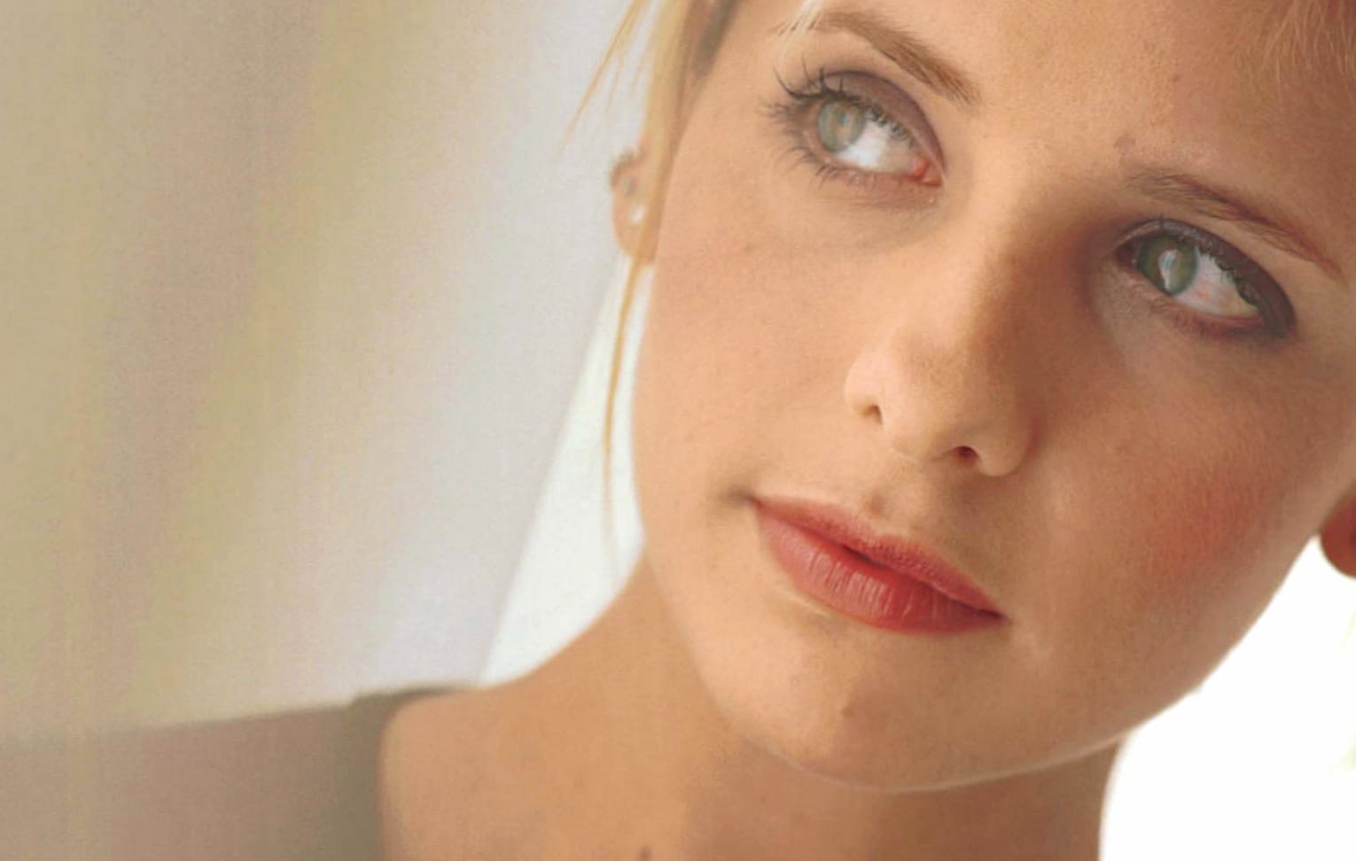 Celebrity Sarah Michelle Gellar Wallpaper wallpapers HD quality