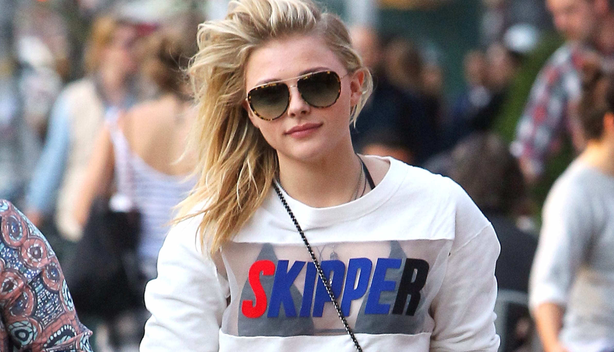 Chloë Grace Moretz Stylish Celebrity Moments at 1366 x 768 HD size wallpapers HD quality