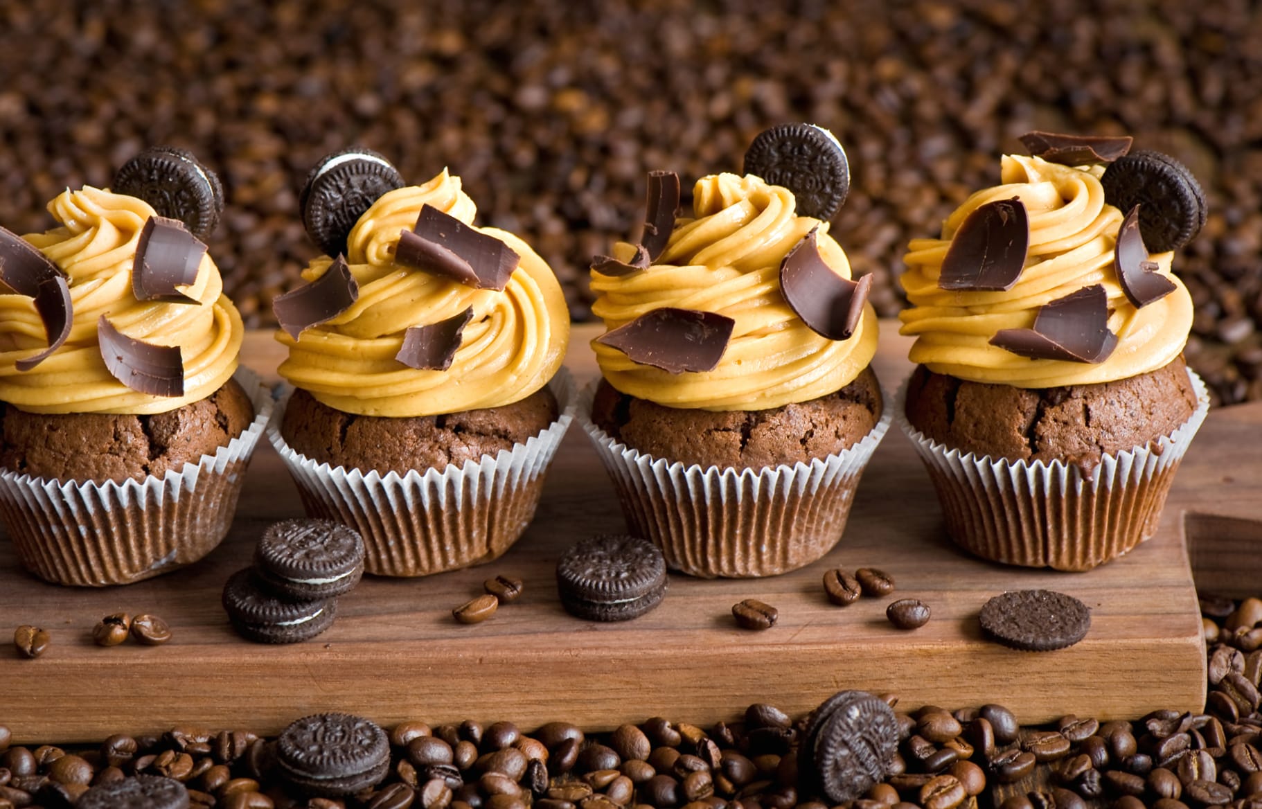 Coffee Beans Cream Sweets Dessert Food Cupcake at 750 x 1334 iPhone 6 size wallpapers HD quality