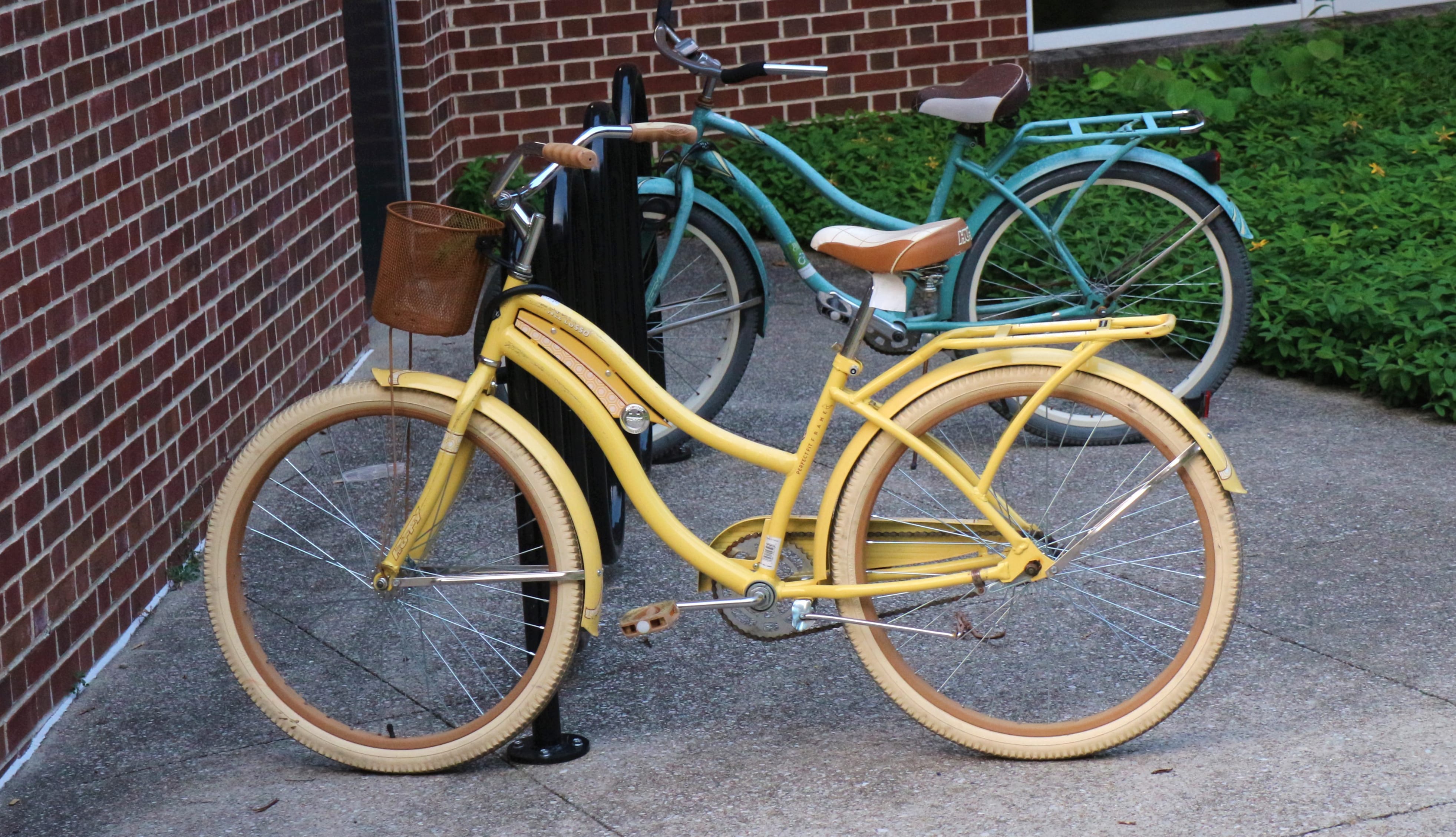 Cool Bicycles At Berea College at 640 x 960 iPhone 4 size wallpapers HD quality