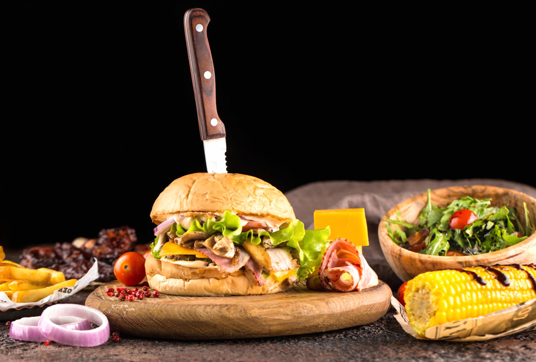 Corn Still Life Food Burger at 1600 x 1200 size wallpapers HD quality