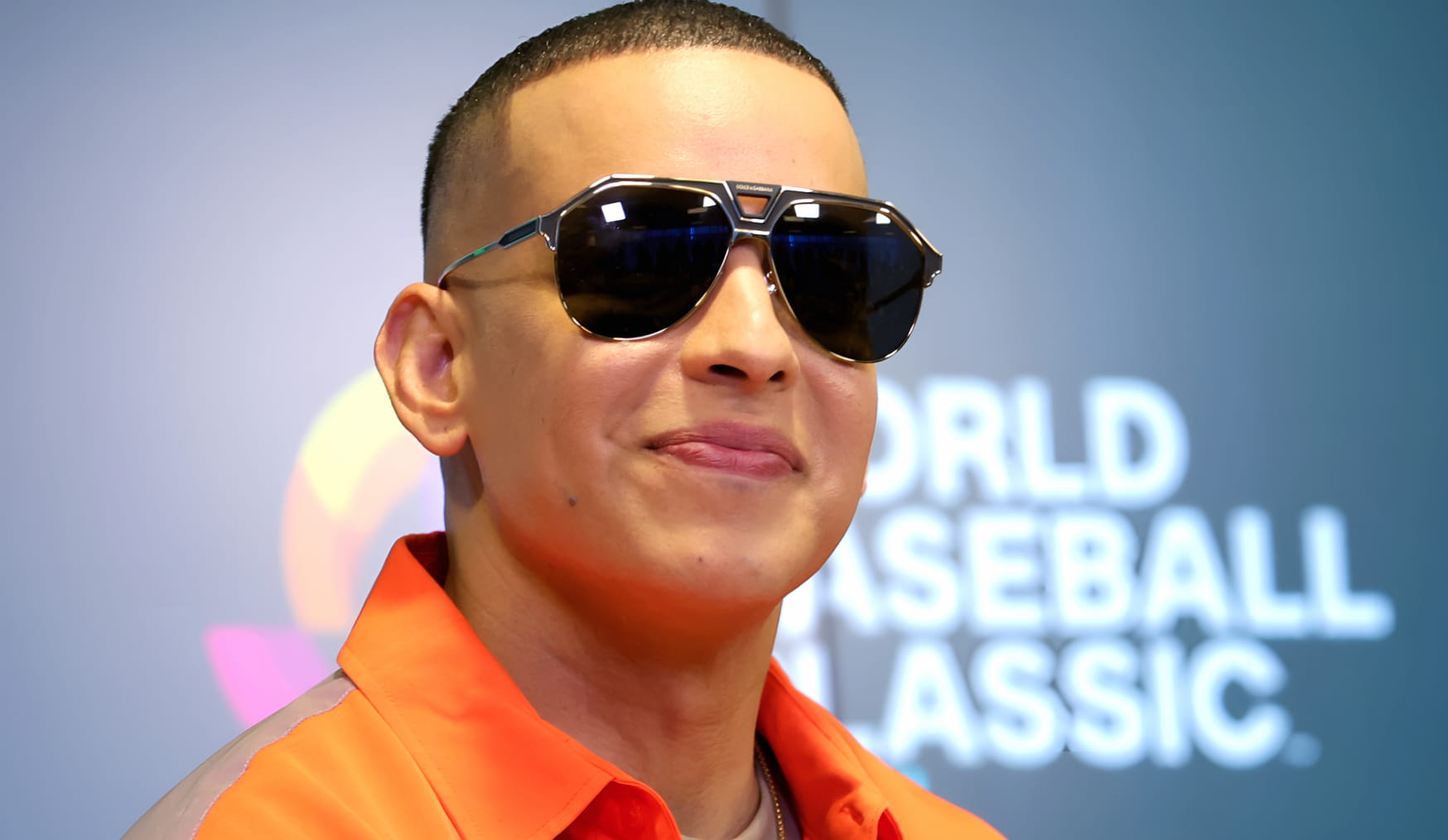 Daddy Yankee - Cool Reggaeton Icon Background wallpapers HD quality