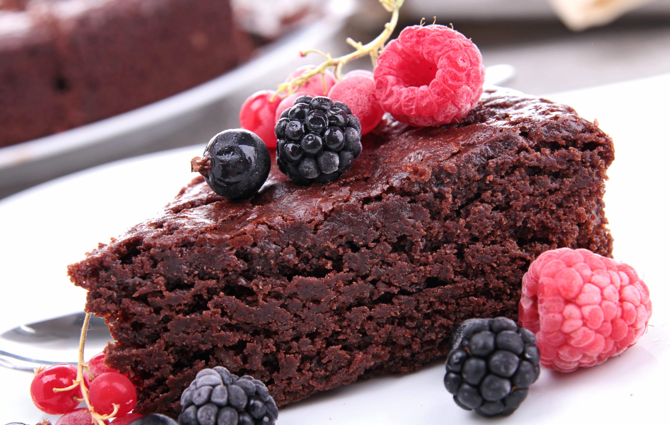 Decadent Berry Chocolate Cake wallpapers HD quality