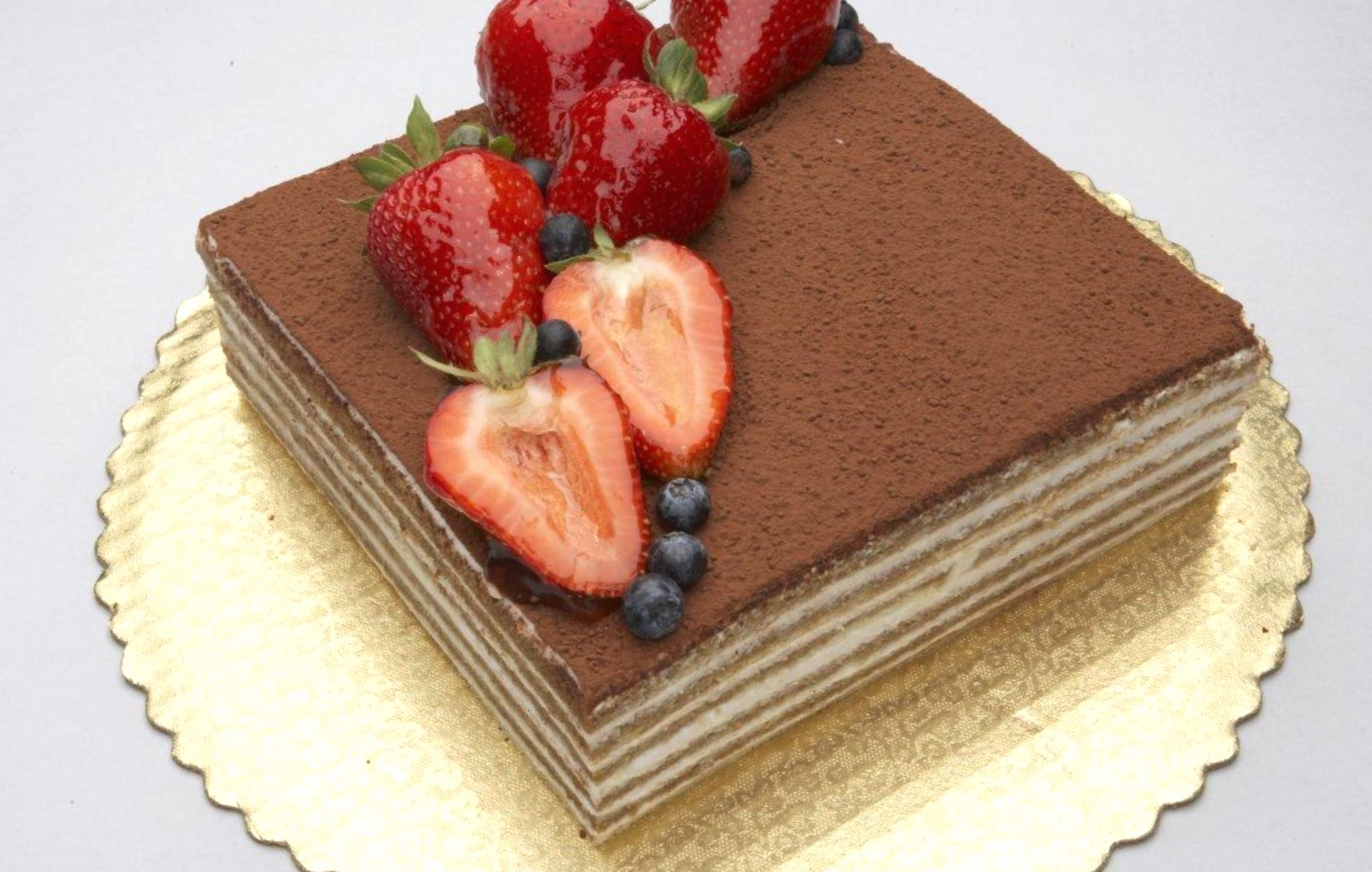 Delicious Layered Cake - HD Sweets Wallpaper at 640 x 1136 iPhone 5 size wallpapers HD quality