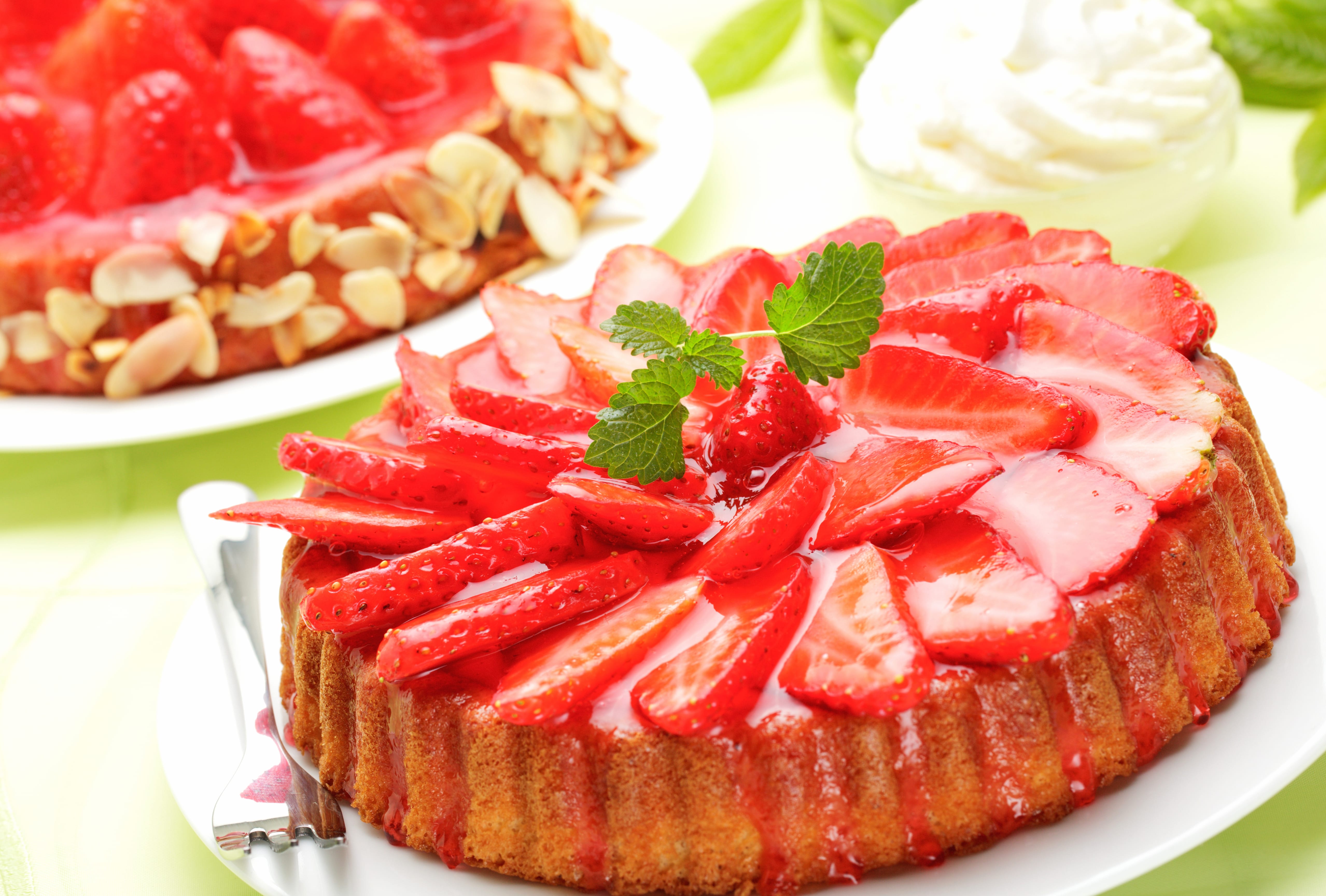 Delicious Strawberry Cake - wallpapers HD quality