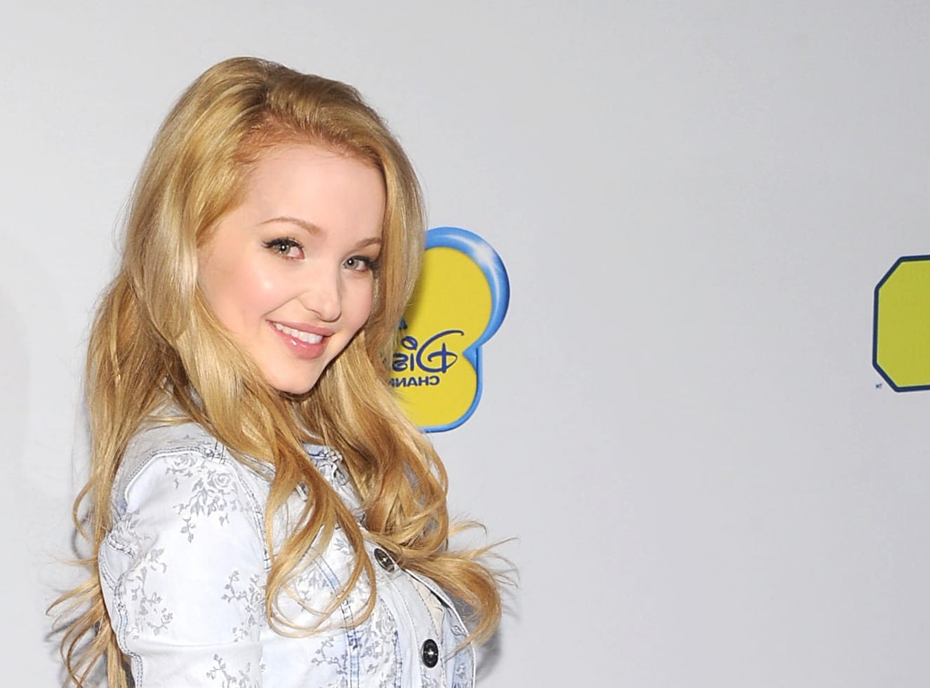 Dove Cameron - A Celebrity Spotlight wallpapers HD quality