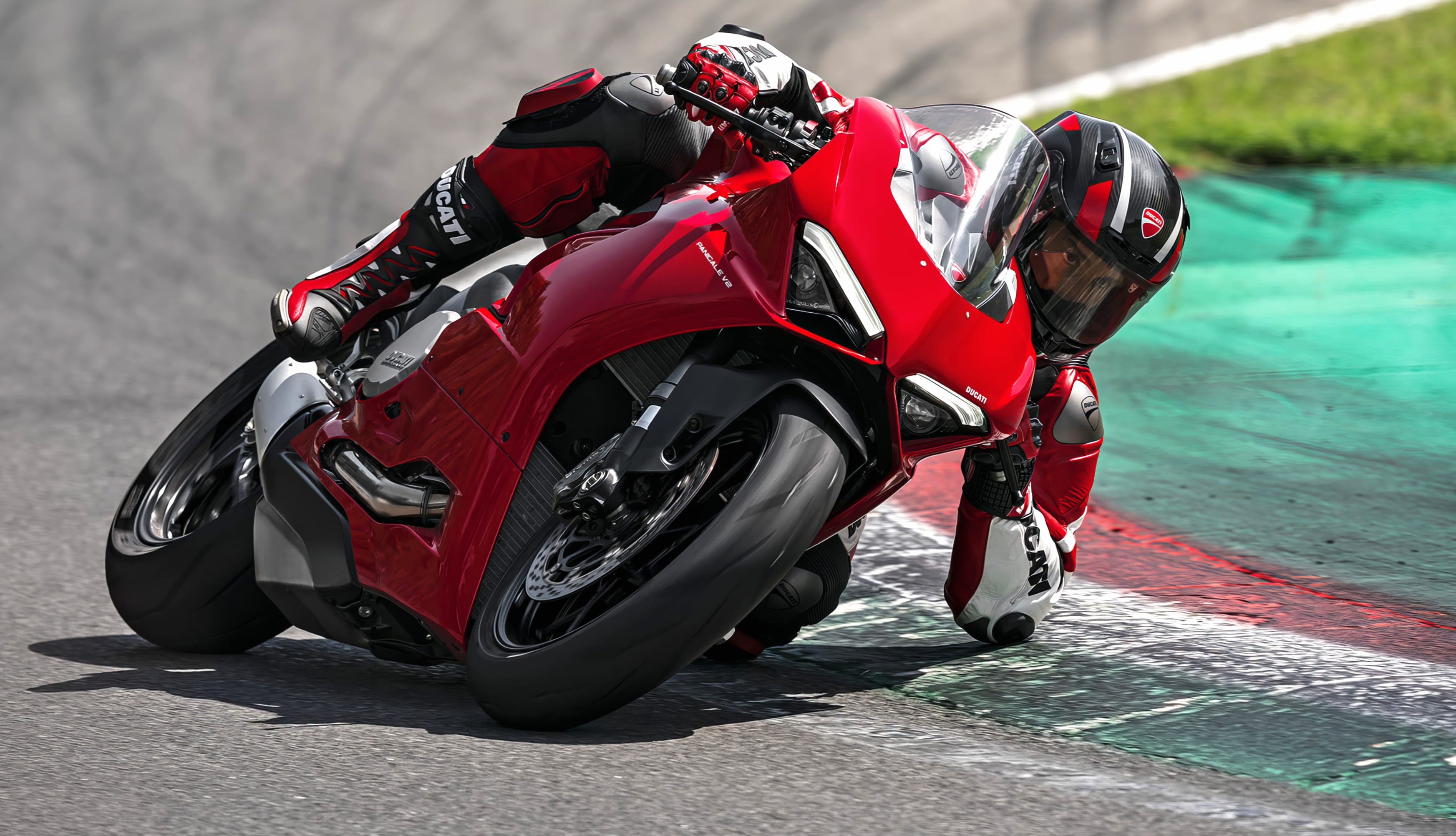 Ducati Panigale V2 High-Speed Cornering wallpapers HD quality