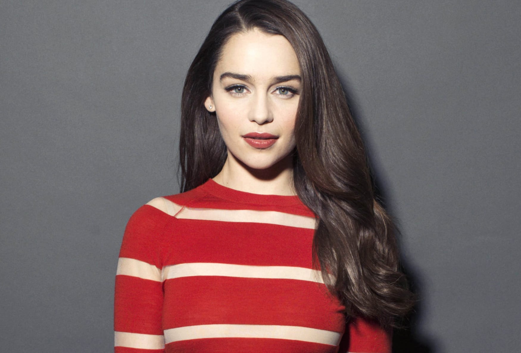 Emilia Clarke Stunning of the Brunette Beauty wallpapers HD quality