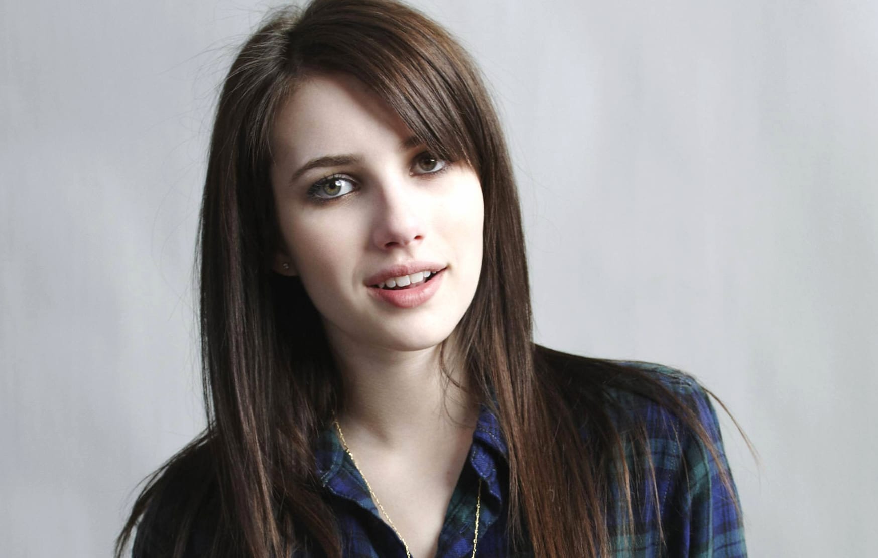 Emma Roberts A Glimpse of Celebrity Charm wallpapers HD quality