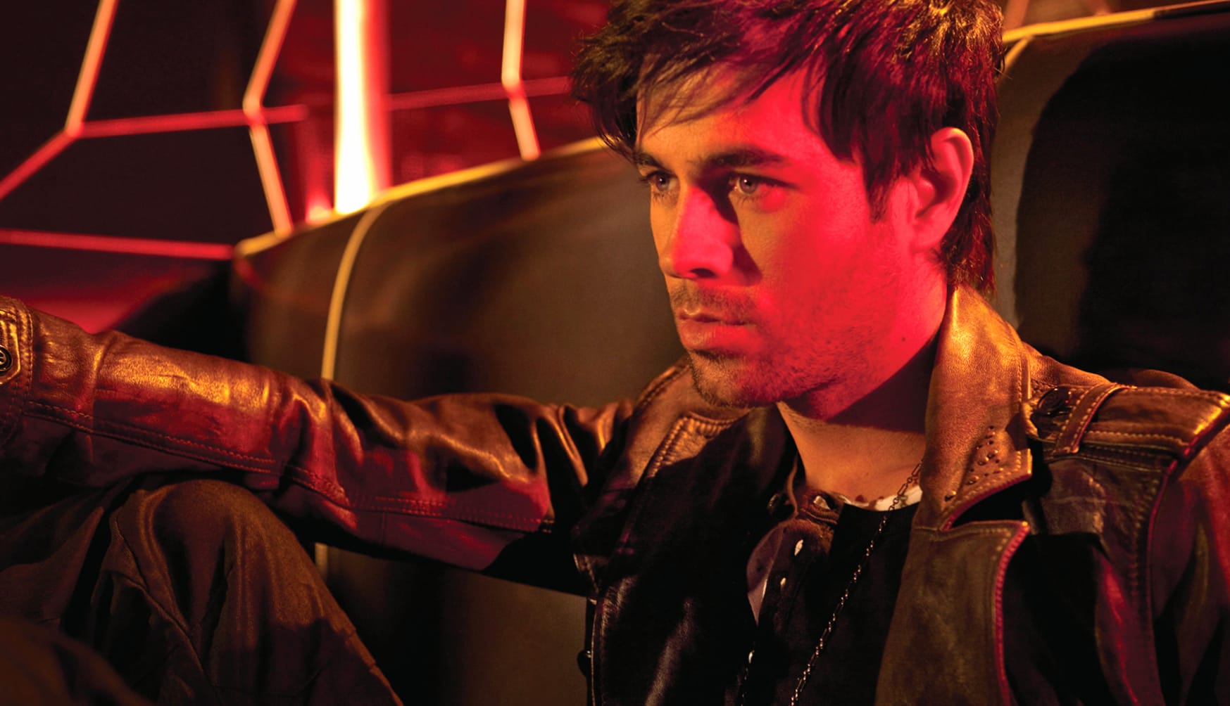 Enrique Iglesias Captivating Music Vibes wallpapers HD quality