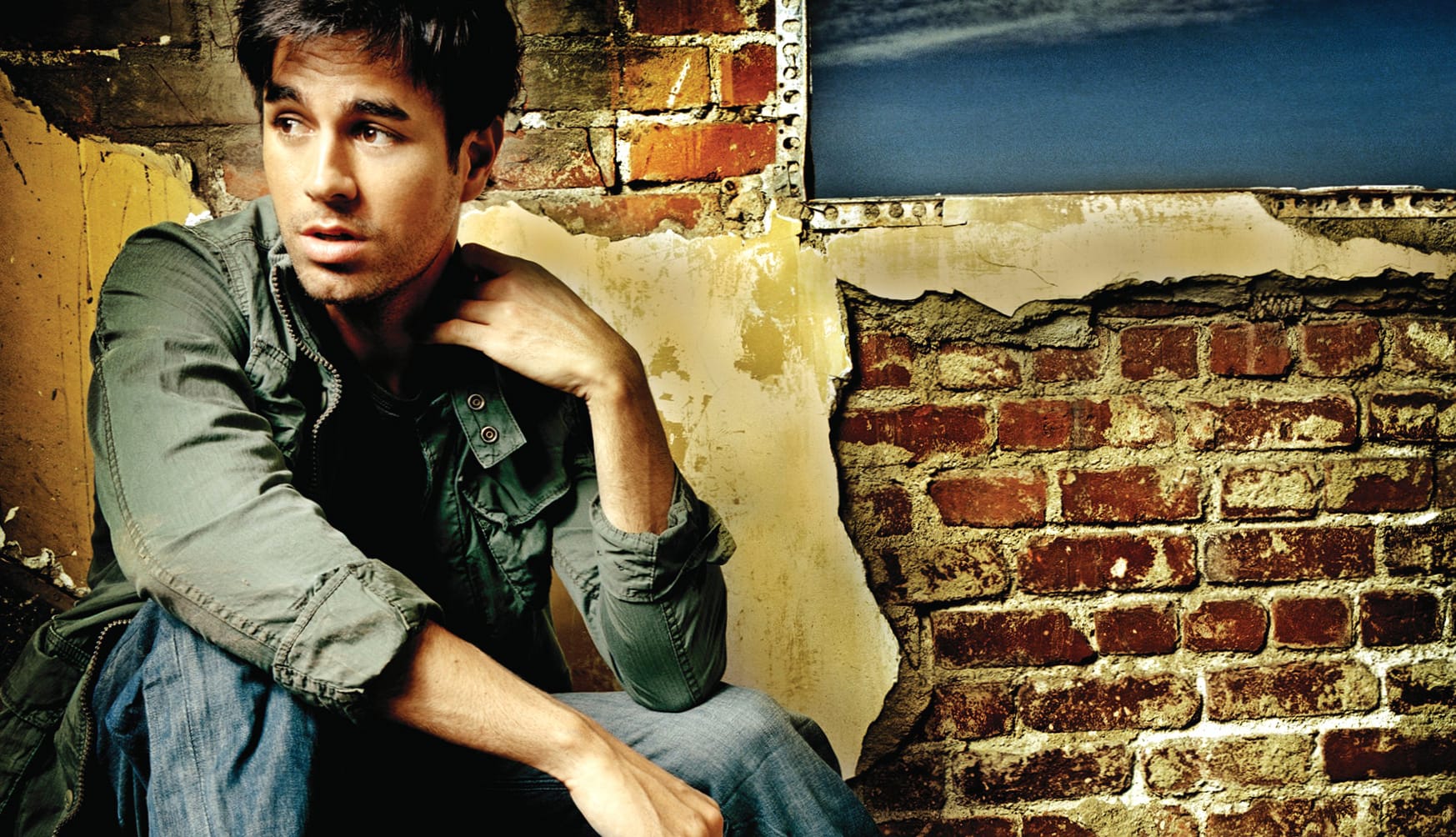 Enrique Iglesias Capturing the Essence of Music wallpapers HD quality