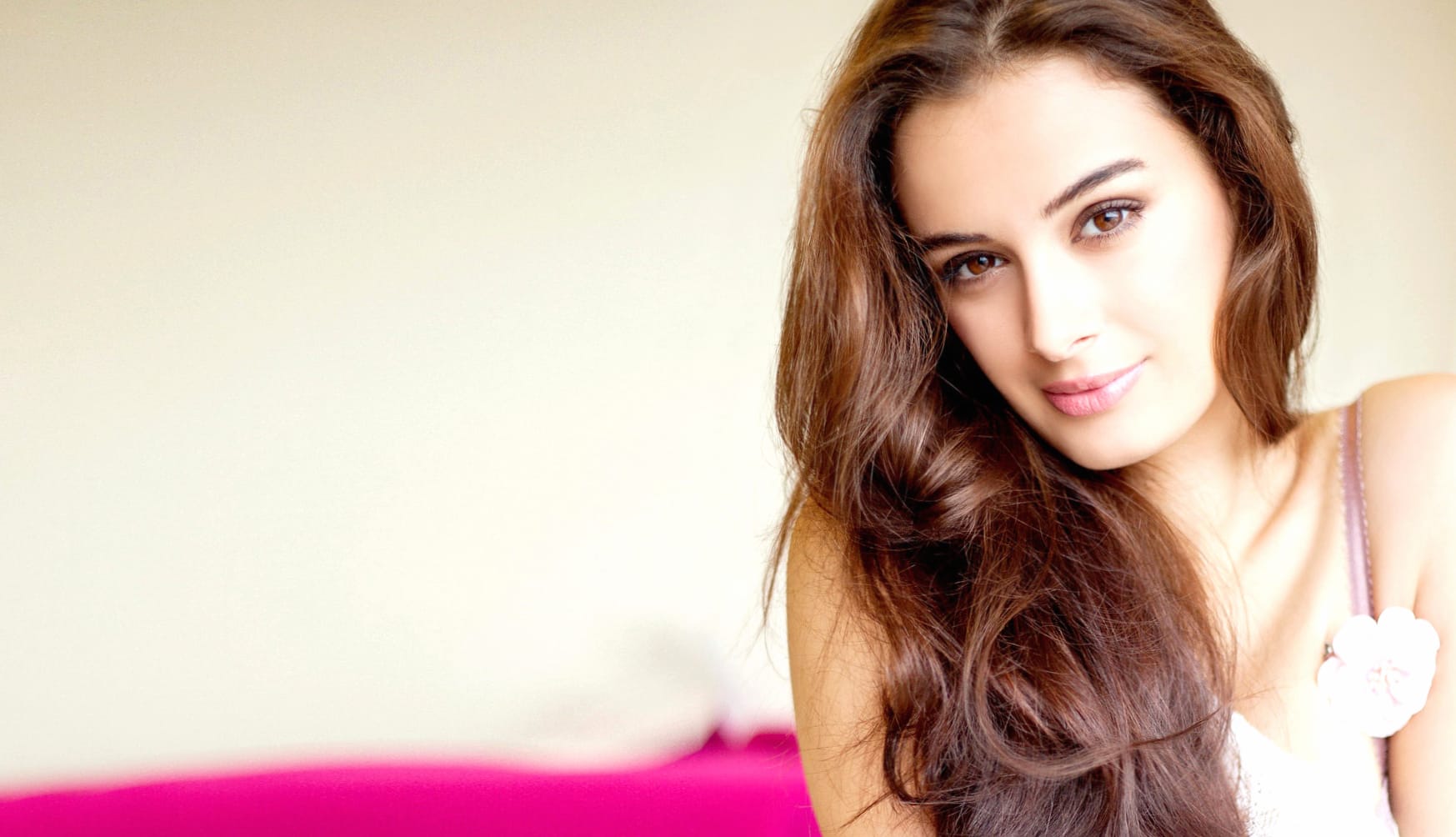 Evelyn Sharma Stunning Collection at 640 x 960 iPhone 4 size wallpapers HD quality