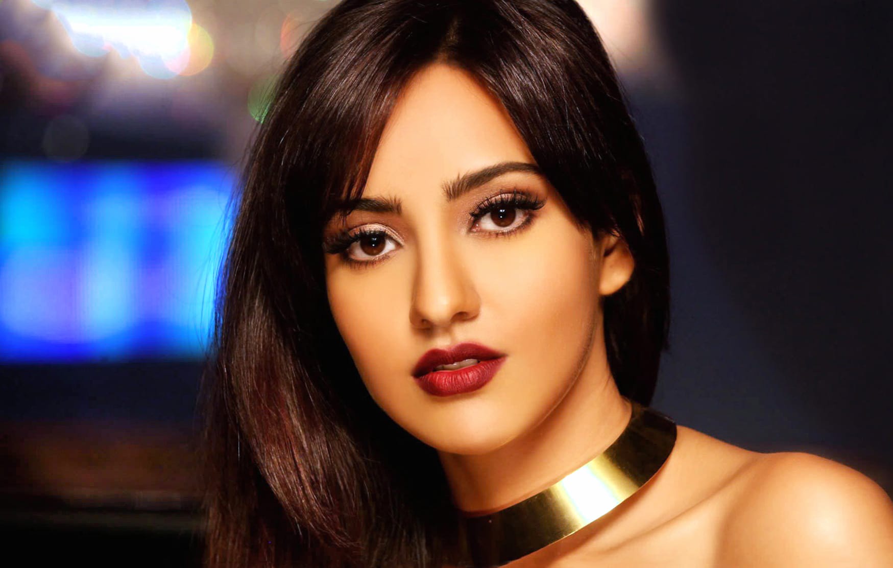 Face Model Indian Neha Sharma Celebrity at 2048 x 2048 iPad size wallpapers HD quality