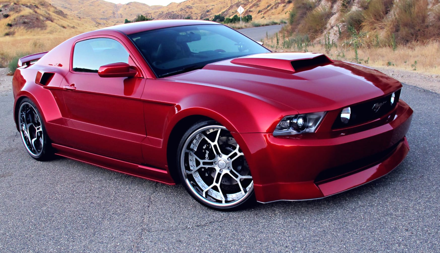 Ford Mustang Muscle at 2048 x 2048 iPad size wallpapers HD quality