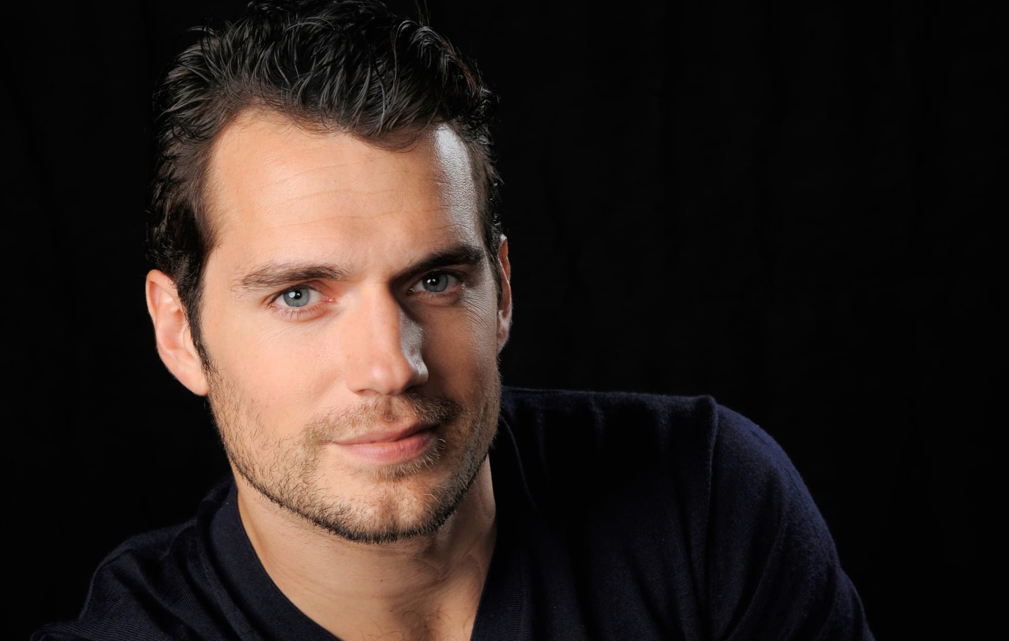 Henry Cavill - British Actor & Celebrity wallpapers HD quality