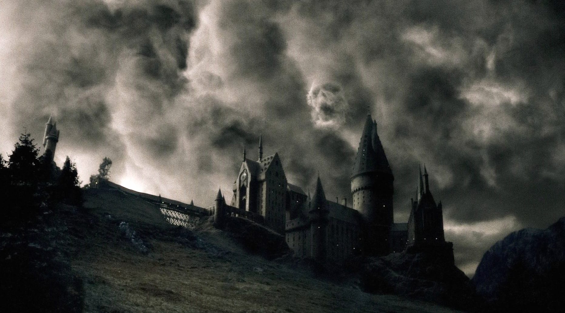 Hogwarts Castle Magic - at 1334 x 750 iPhone 7 size wallpapers HD quality