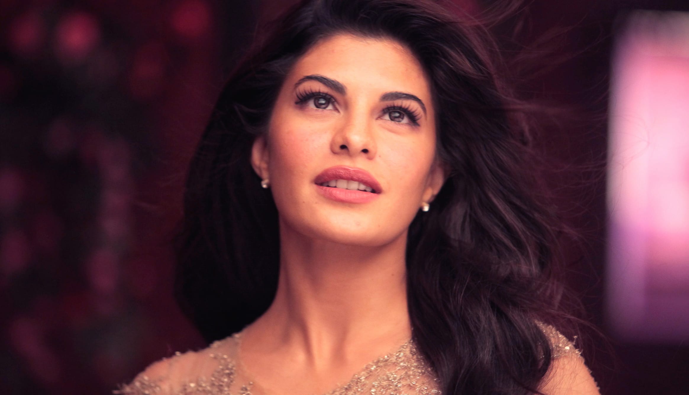 Jacqueline Fernandez Captivating Indian Elegance wallpapers HD quality