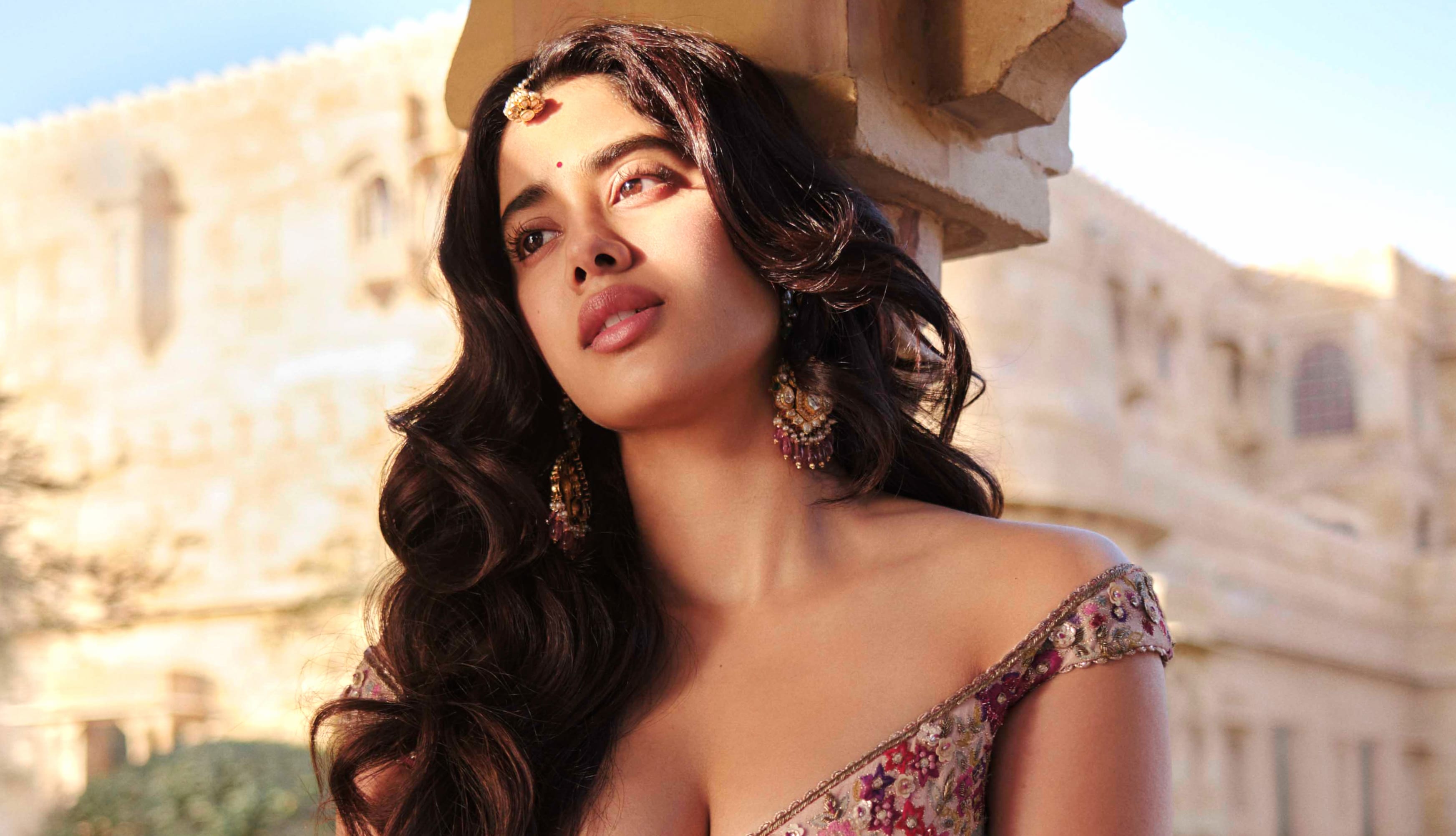 Janhvi Kapoor Traditional wallpapers HD quality