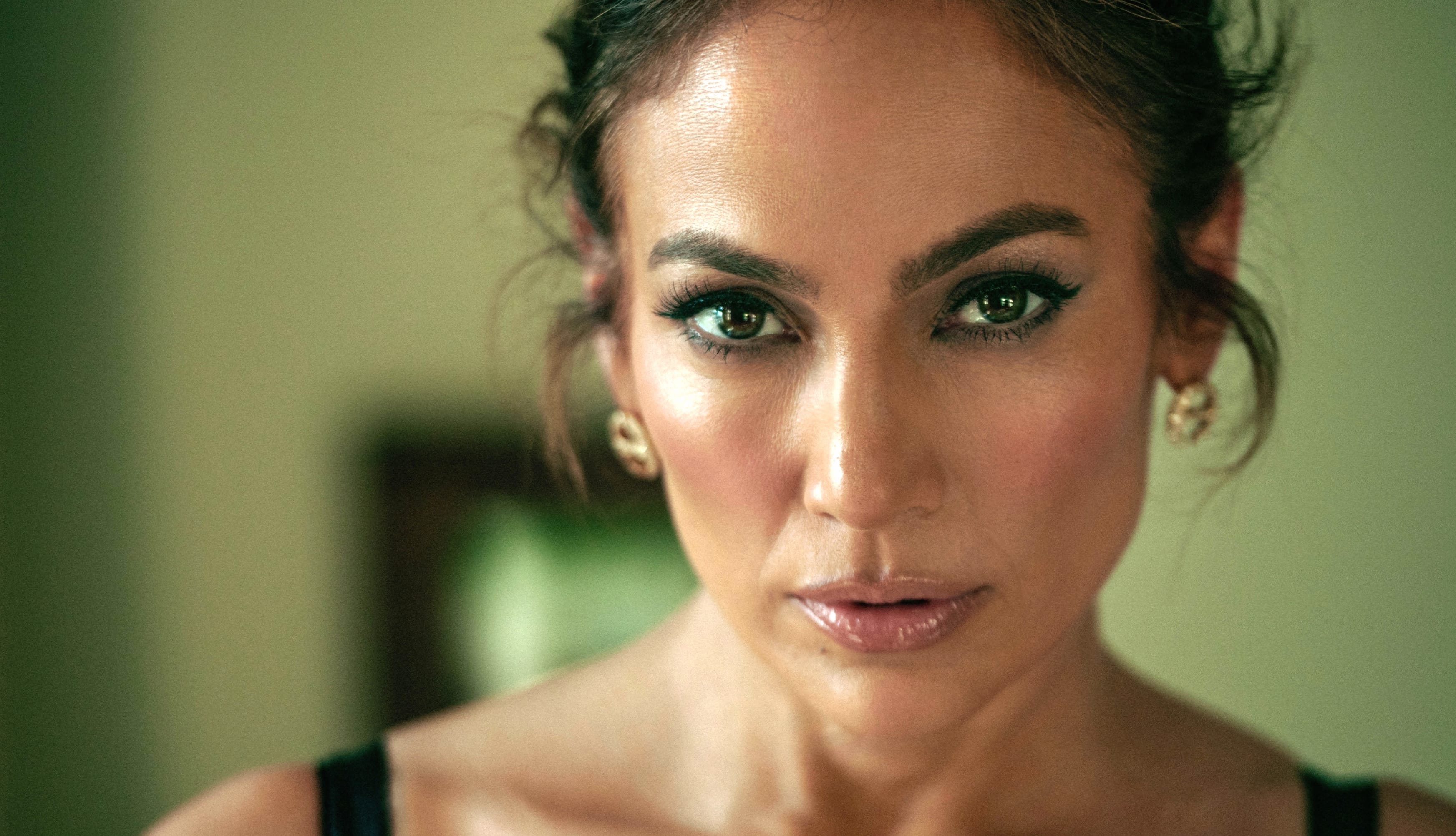 Jennifer Lopez 8K at 1024 x 768 size wallpapers HD quality