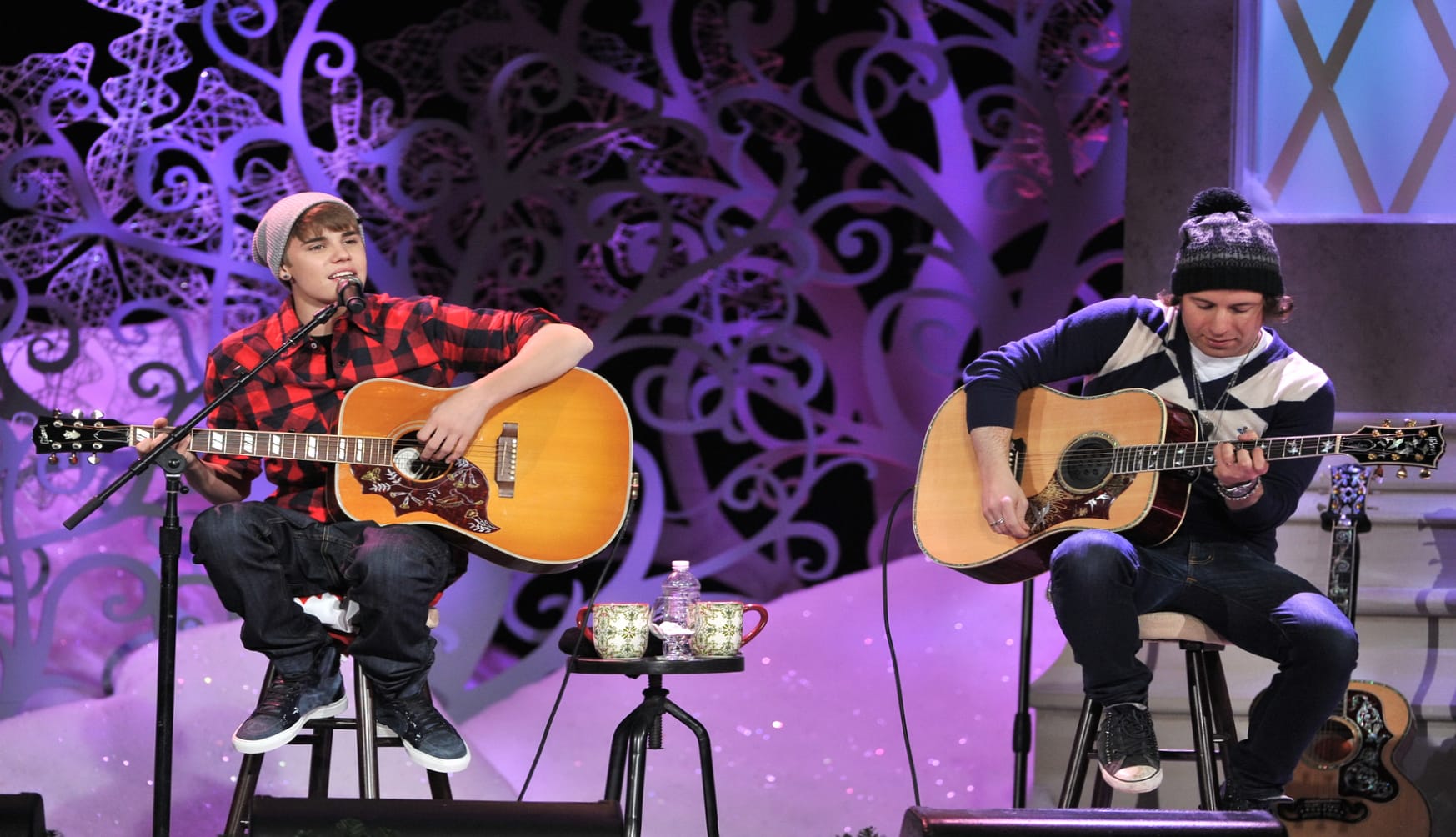 Justin Bieber Acoustic Performance wallpapers HD quality