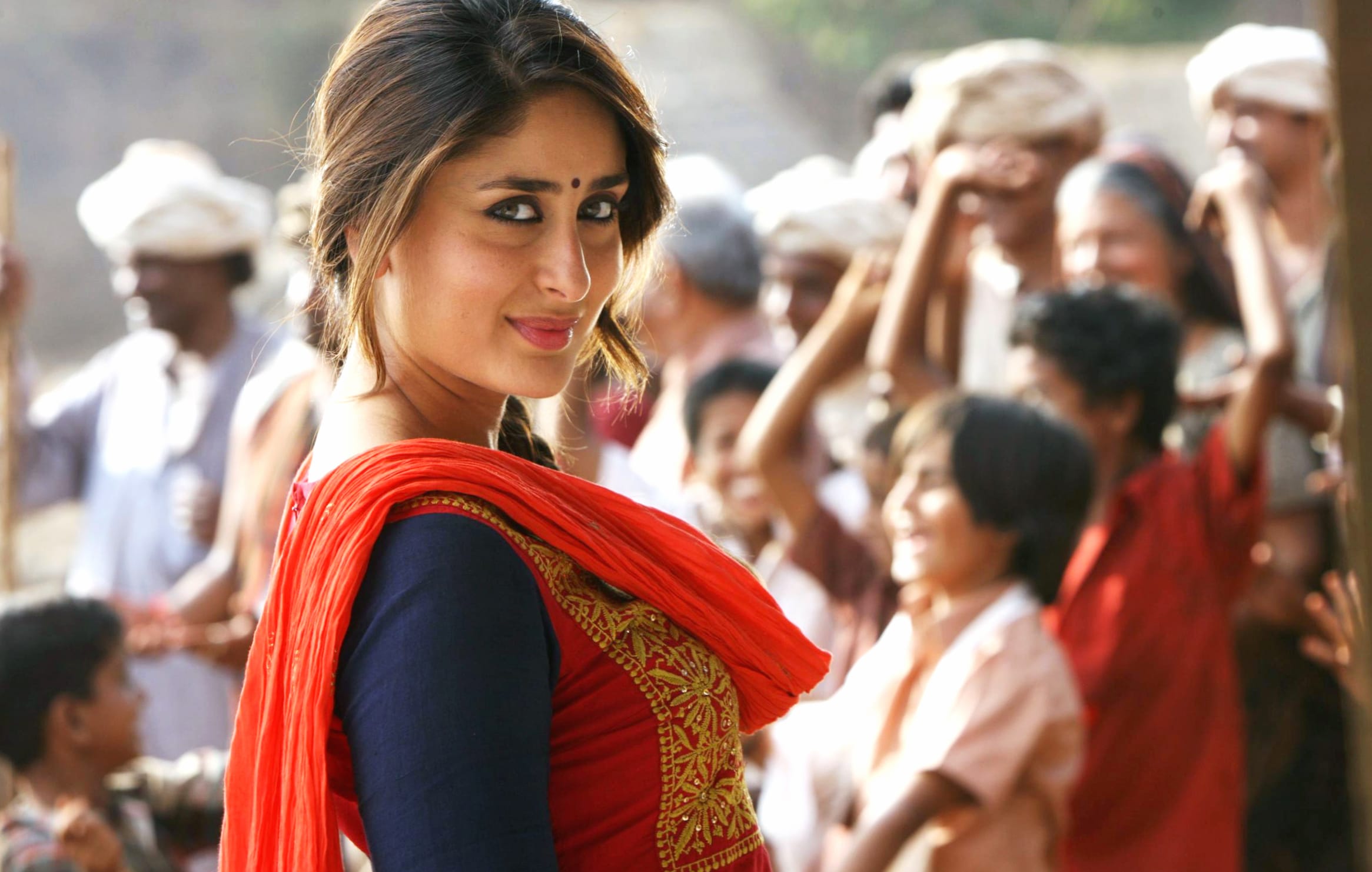 Kareena Kapoor - Bollywood Charm wallpapers HD quality