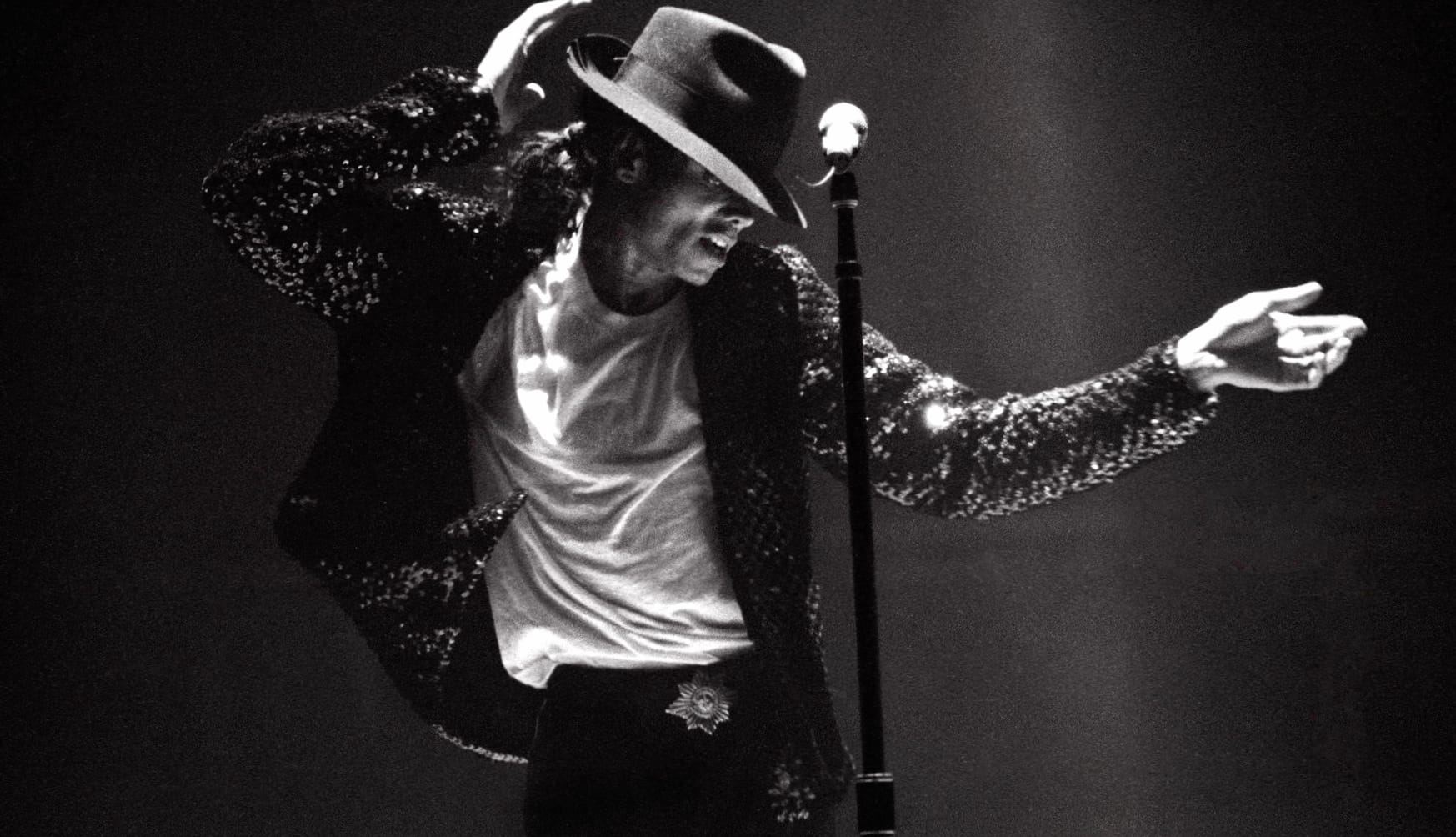 King of Pop Dance - Michael Jackson Billie Jean at 320 x 480 iPhone size wallpapers HD quality