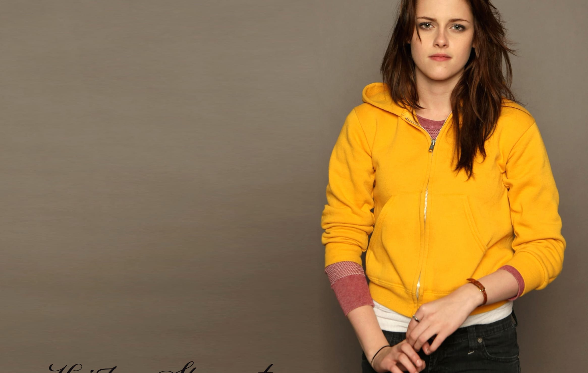 Kristen Stewart Captivating Celebrity Style at 750 x 1334 iPhone 6 size wallpapers HD quality