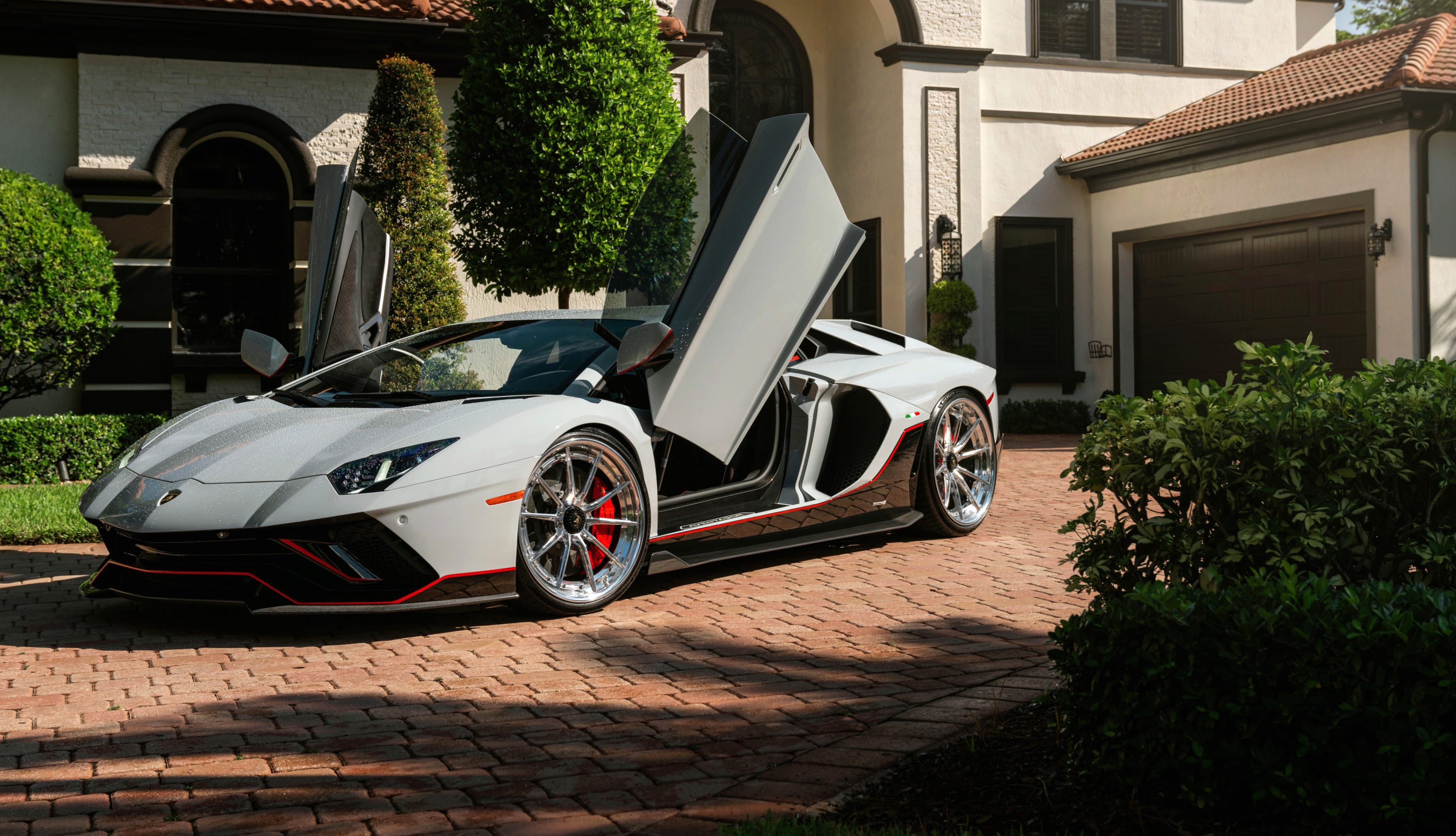 Lamborghini Aventador LP 780-4 Ultimae Outdoor wallpapers HD quality