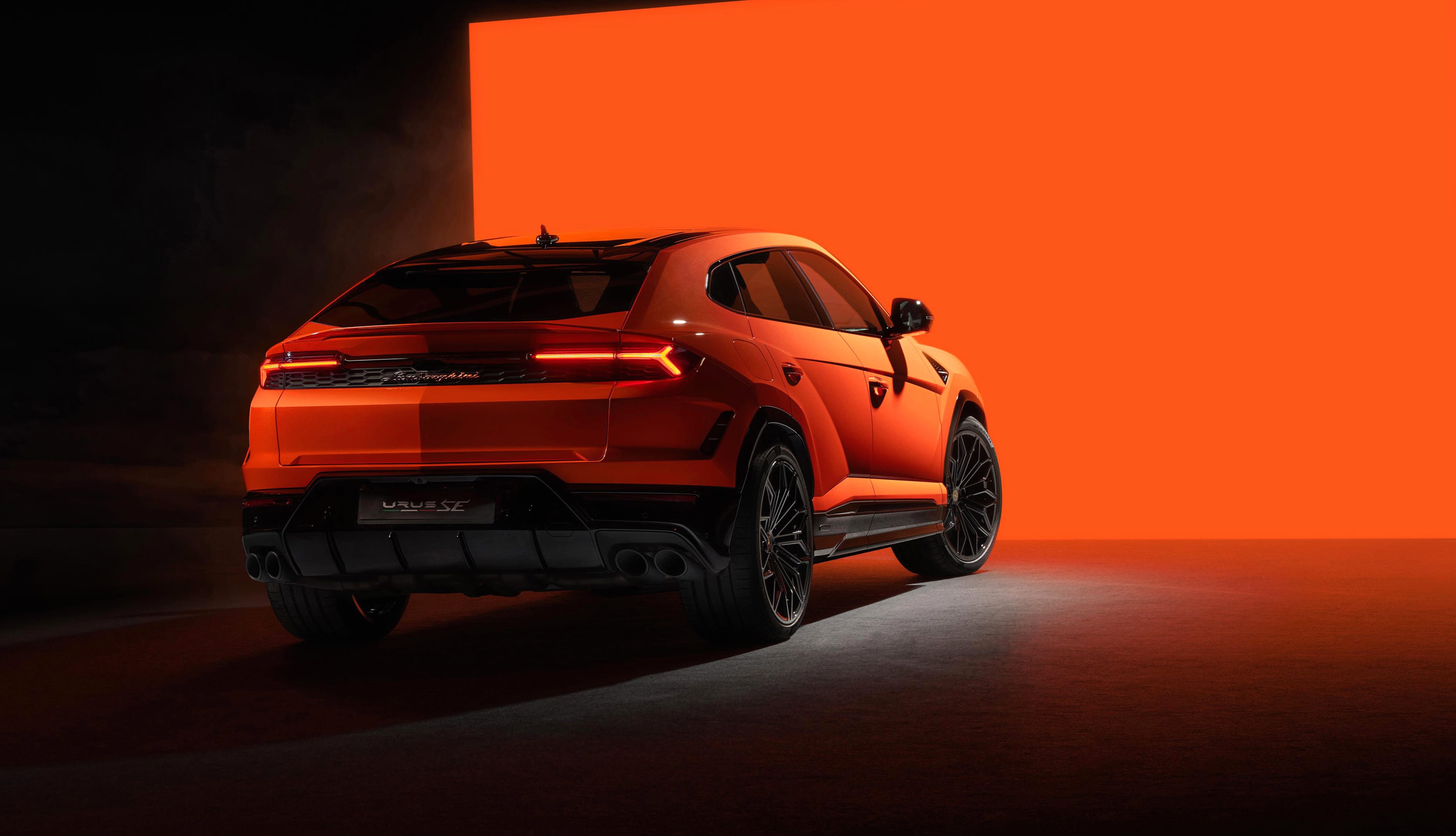 Lamborghini Urus in HD - Automotive Elegance wallpapers HD quality