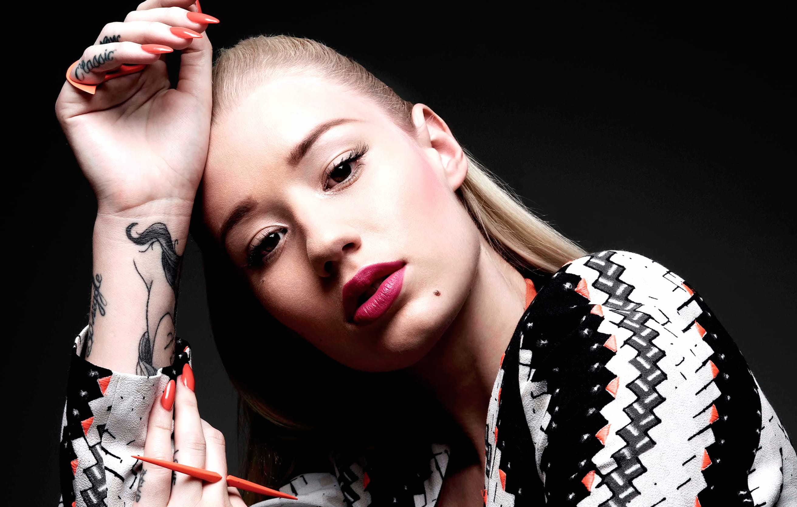 Lipstick Blonde Rapper Singer Australian Music Iggy Azalea wallpapers HD quality