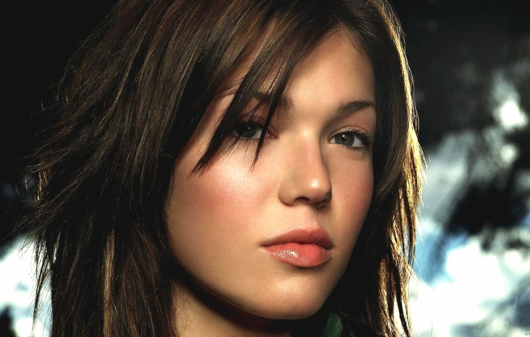 Mandy Moore A Captivating Music Icon at 1024 x 1024 iPad size wallpapers HD quality