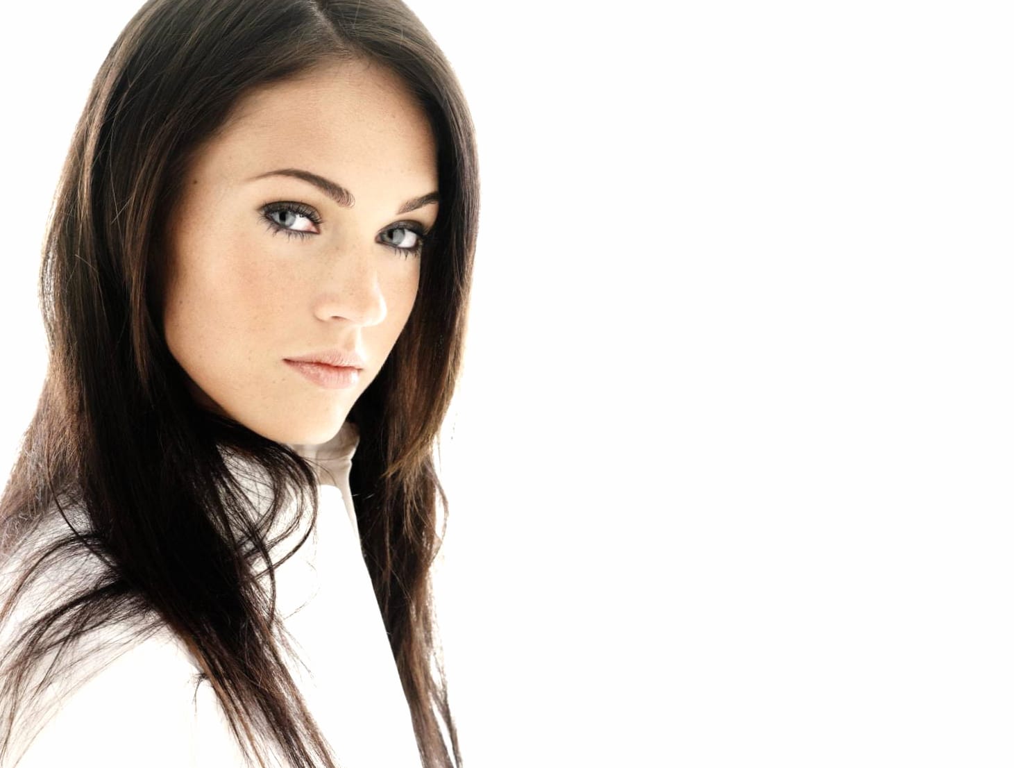 Megan Fox Captivating Elegance wallpapers HD quality