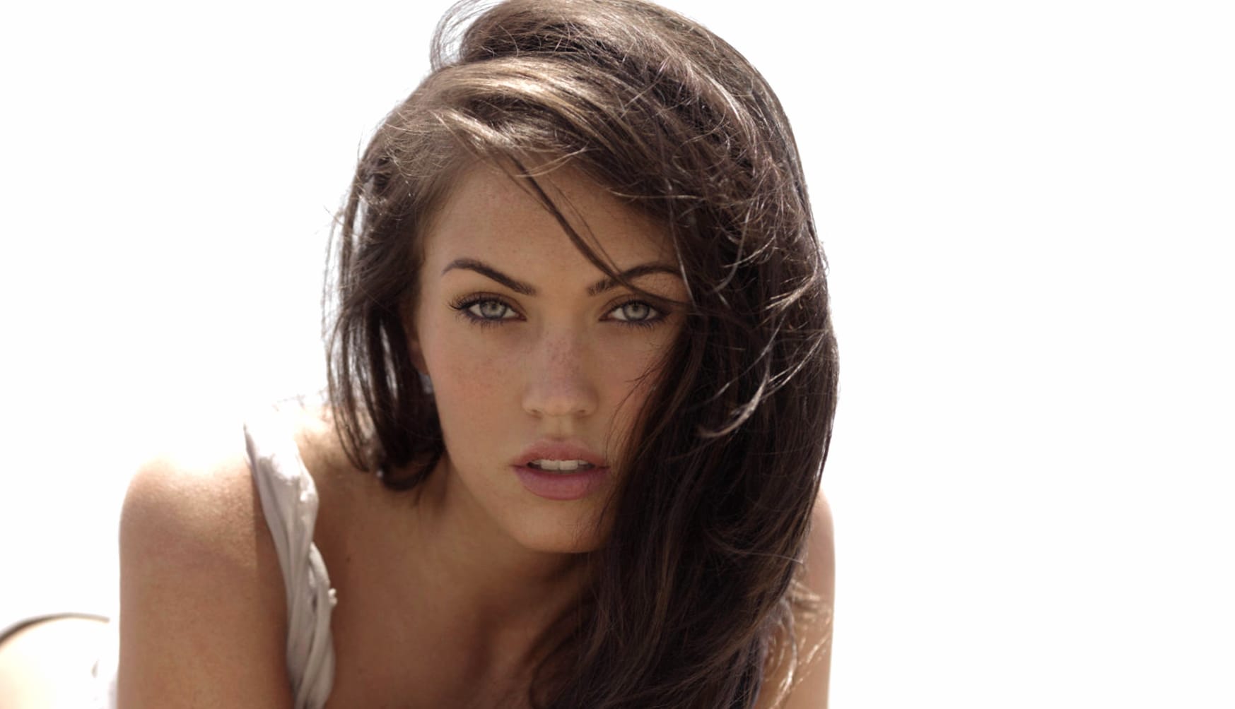 Megan Fox Stunning Brunette wallpapers HD quality