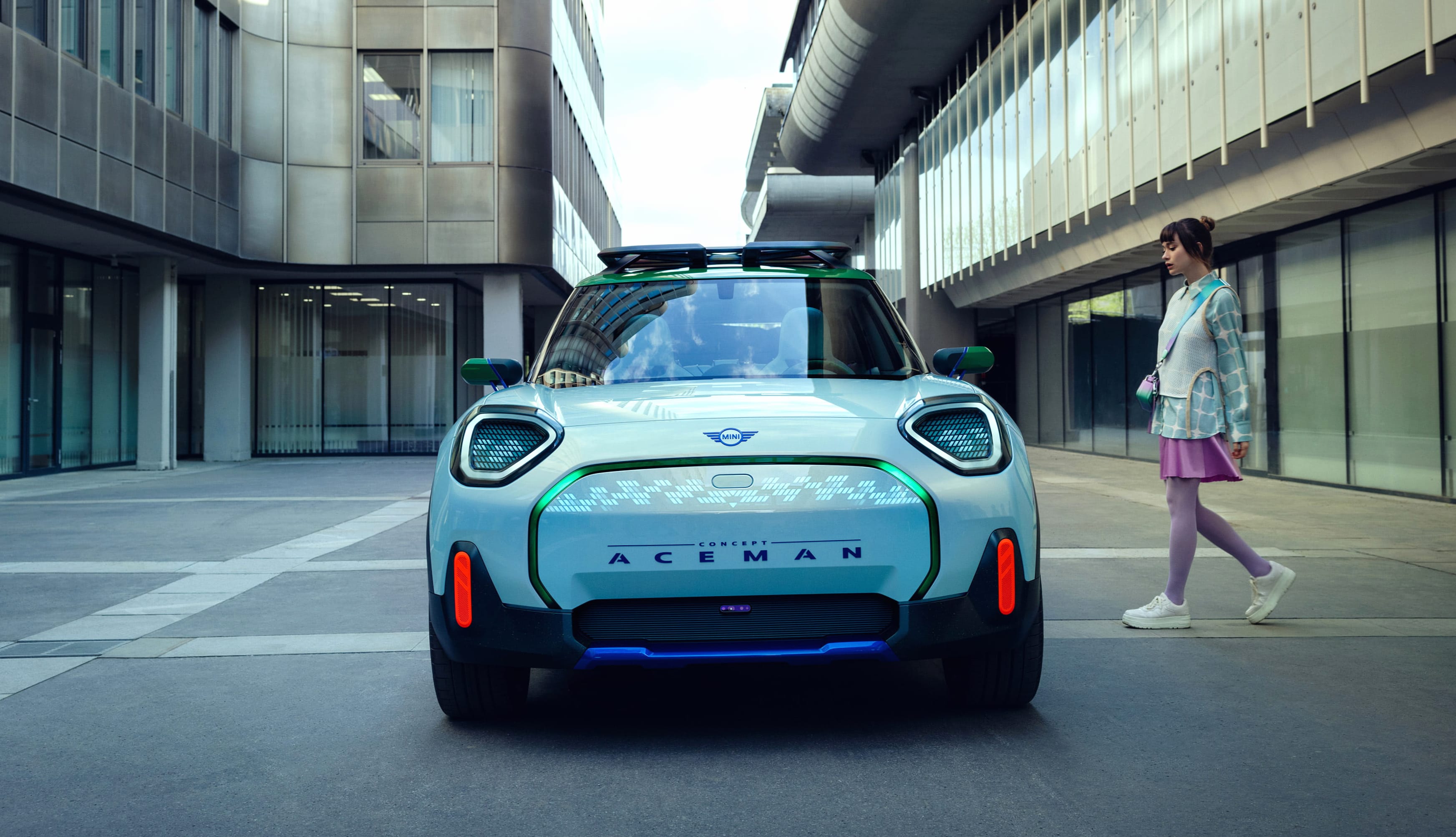 MINI Aceman HD - Urban Elegance at 320 x 480 iPhone size wallpapers HD quality