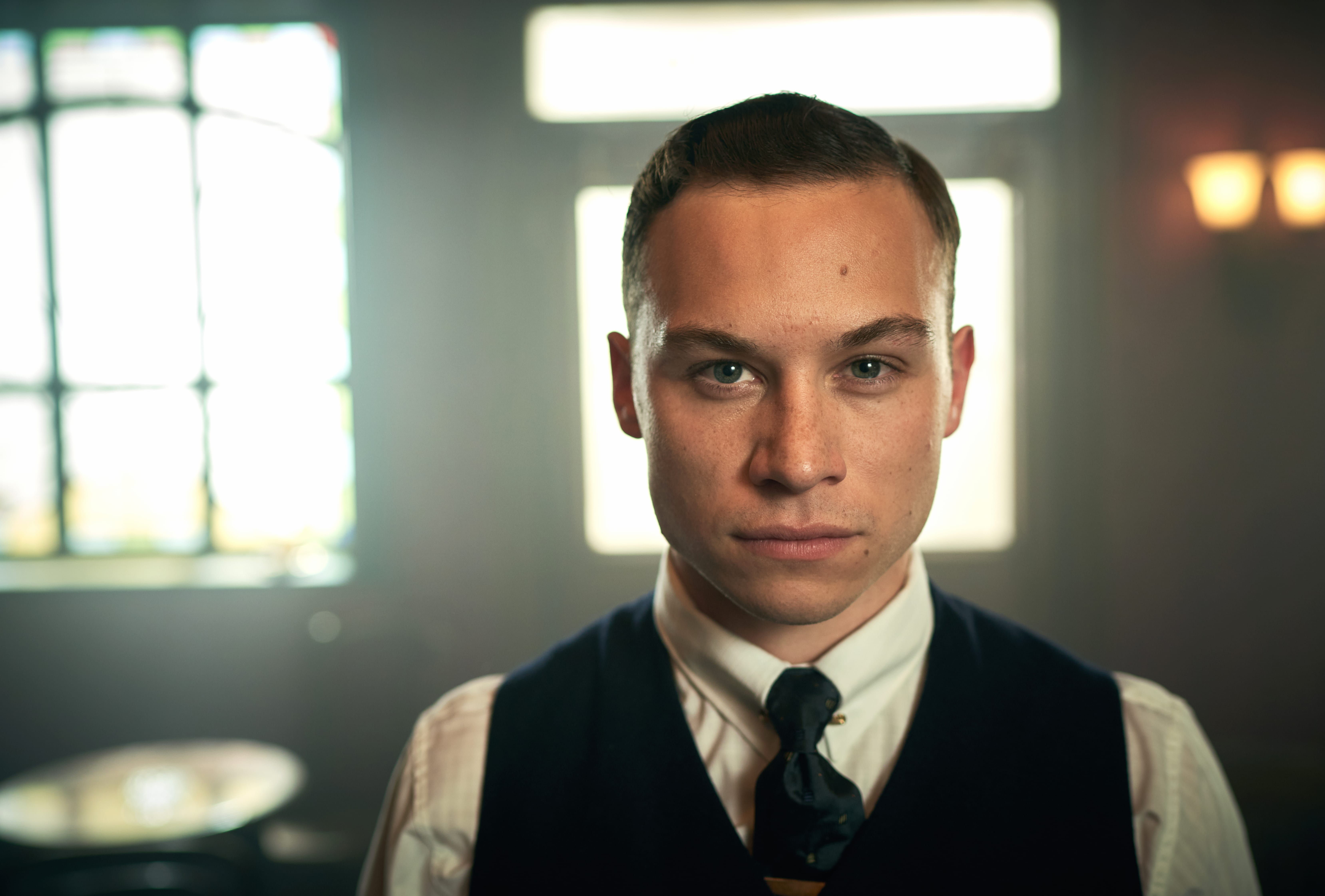 Peaky Blinders - Finn Cole Portrait wallpapers HD quality