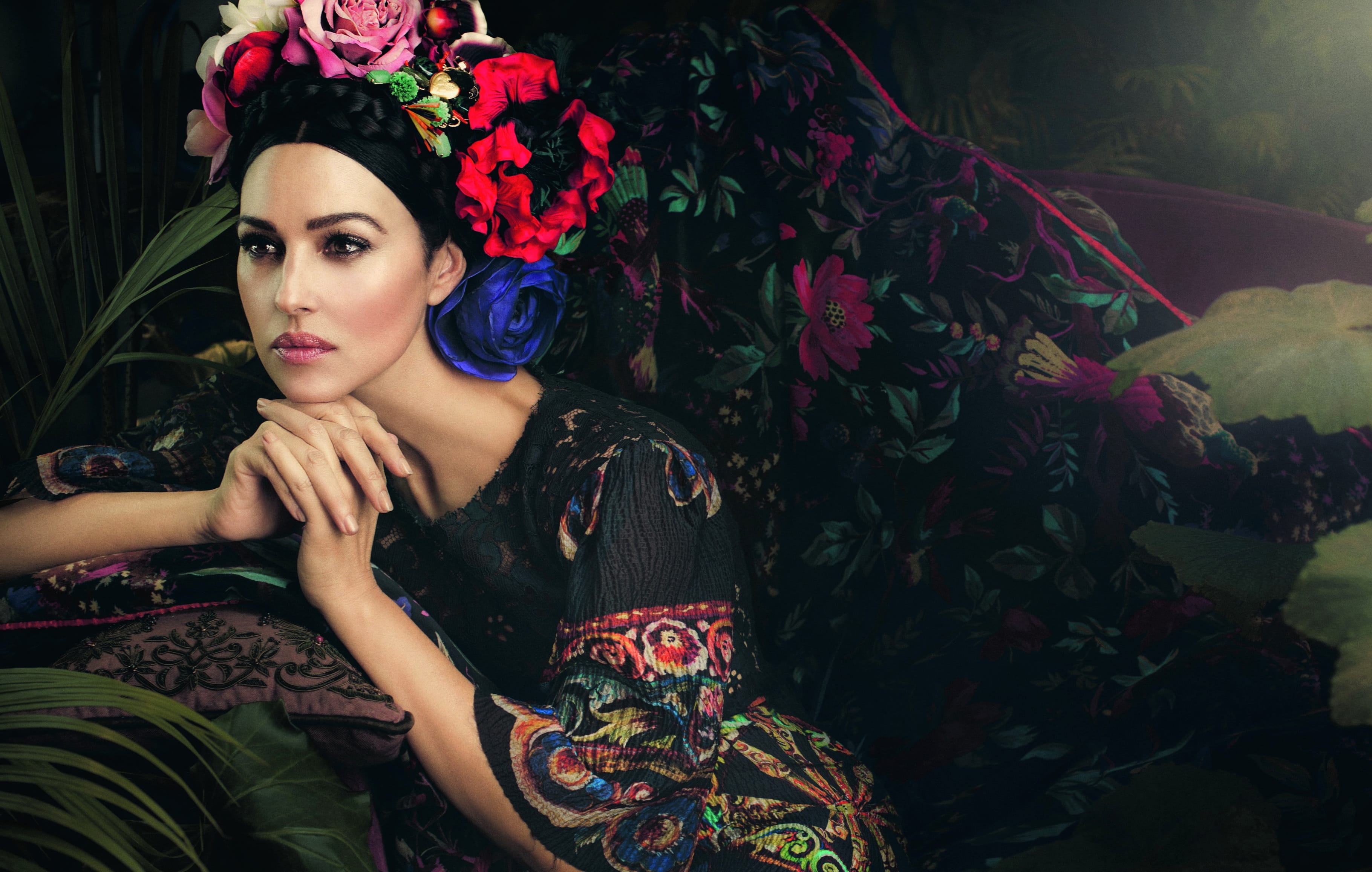 Petal Leaf Plant Cushion Sofa Flower Dress Celebrity Monica Bellucci at 2048 x 2048 iPad size wallpapers HD quality