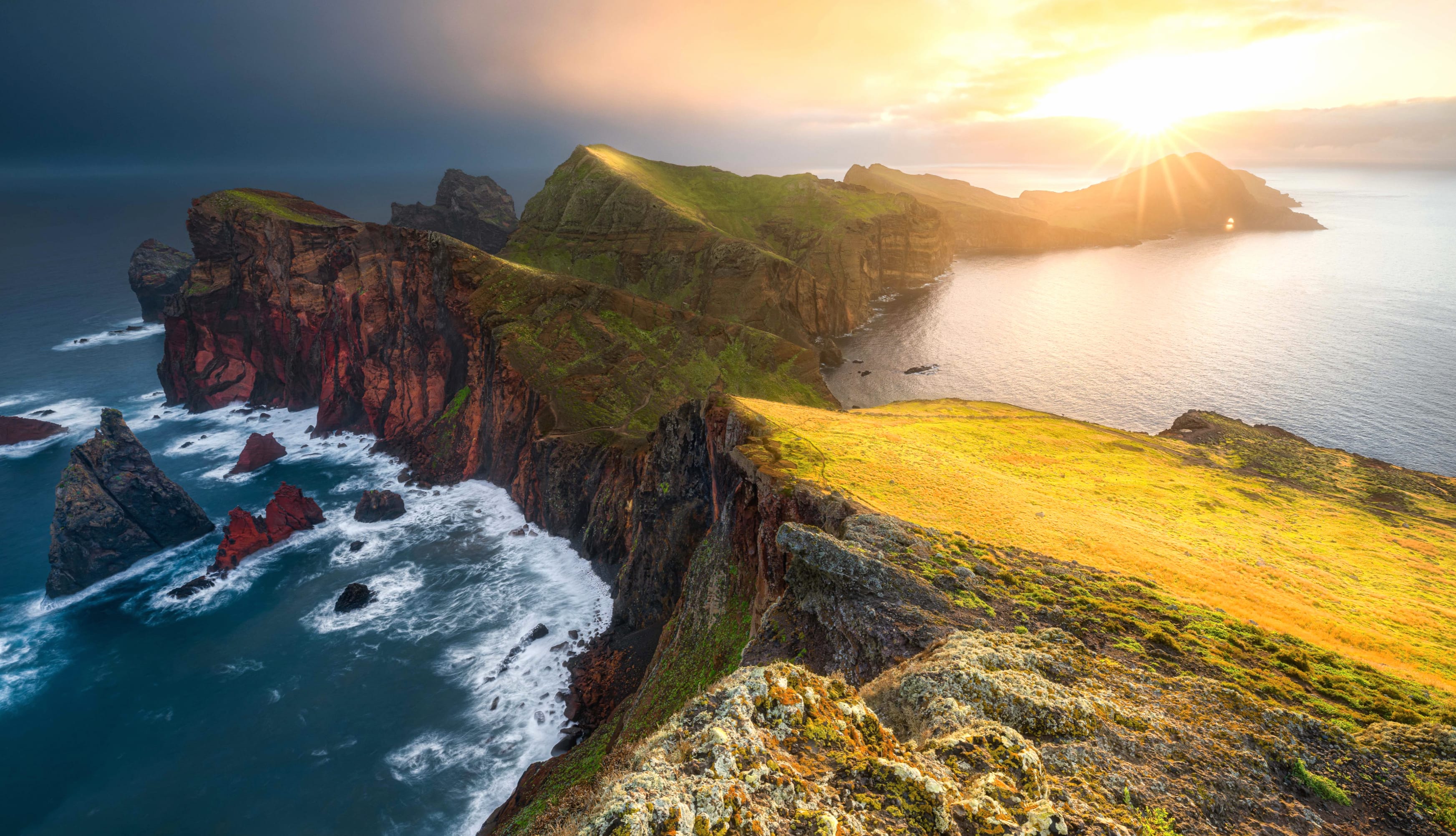 Ponta de São Lourenço Scenic Spot at 1334 x 750 iPhone 7 size wallpapers HD quality