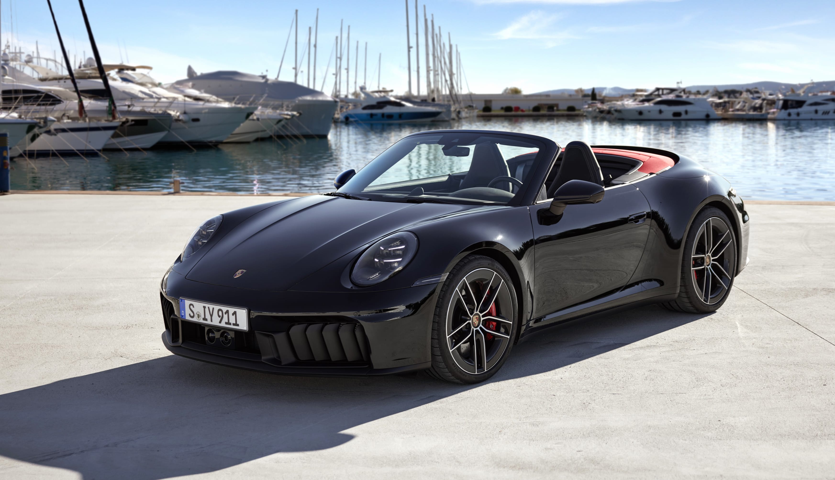 Porsche 911 Carrera GTS Cabriolet 2024 wallpapers HD quality