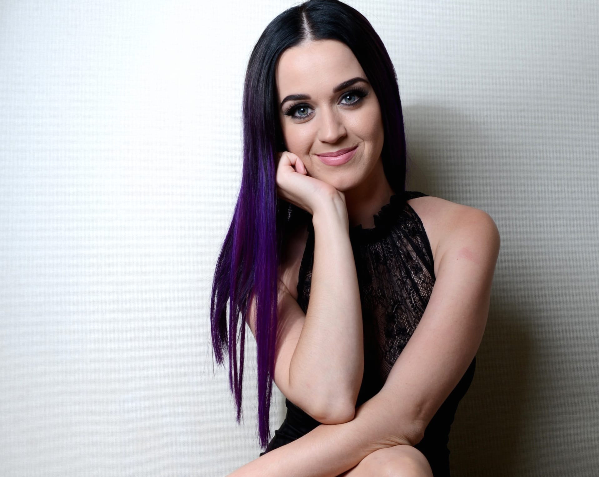 Purple Haired Singer wallpapers HD quality