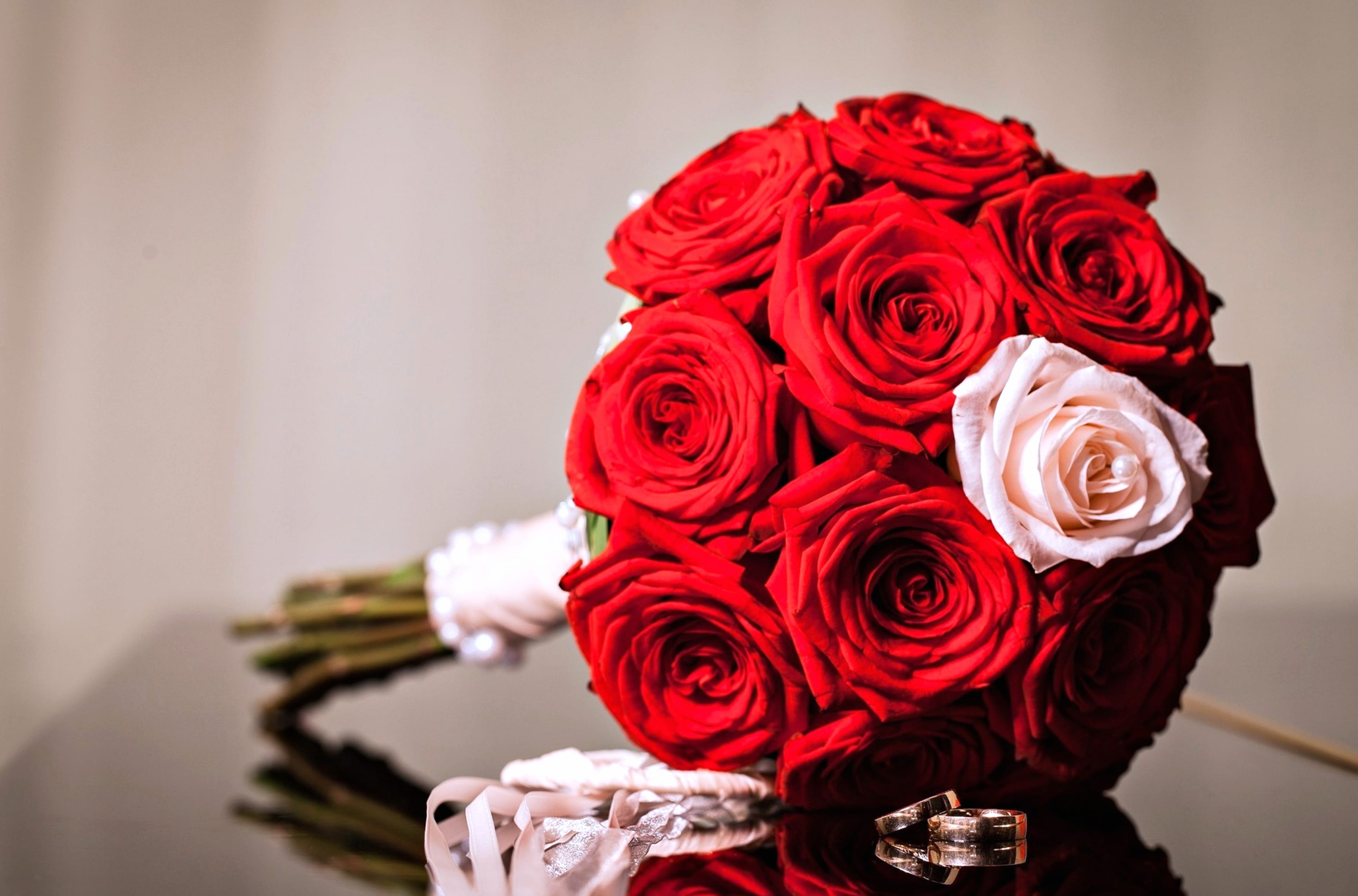 Red Rose Love Bouquet Man Made Flower at 320 x 480 iPhone size wallpapers HD quality