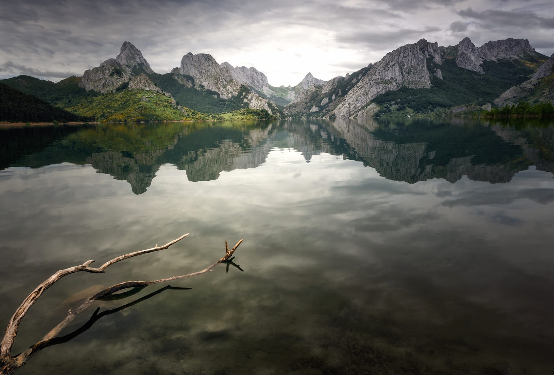 Reflection Nature Lake at 1280 x 720 HD size wallpapers HD quality