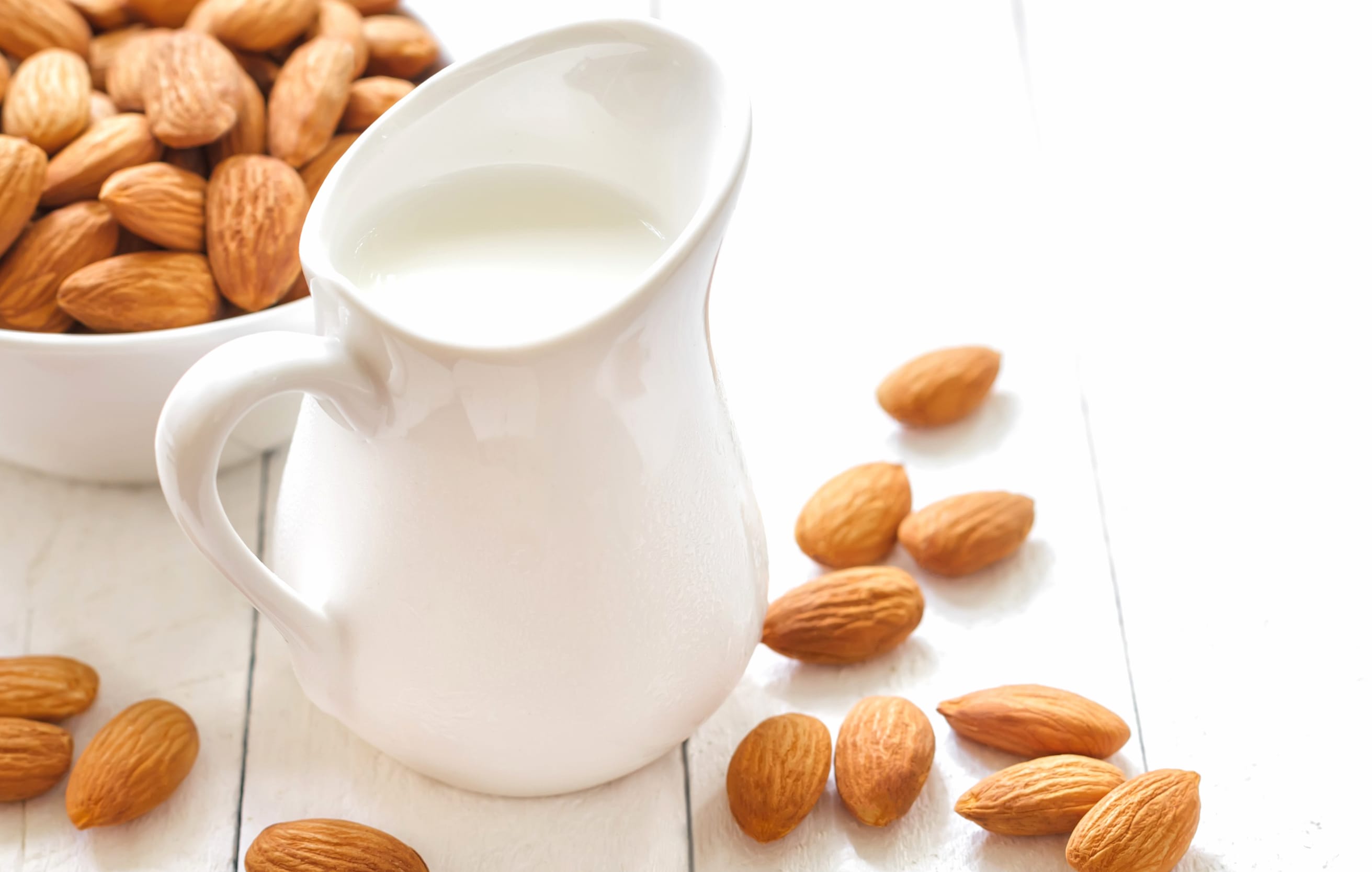 Refreshing Almonds A Beautiful wallpapers HD quality