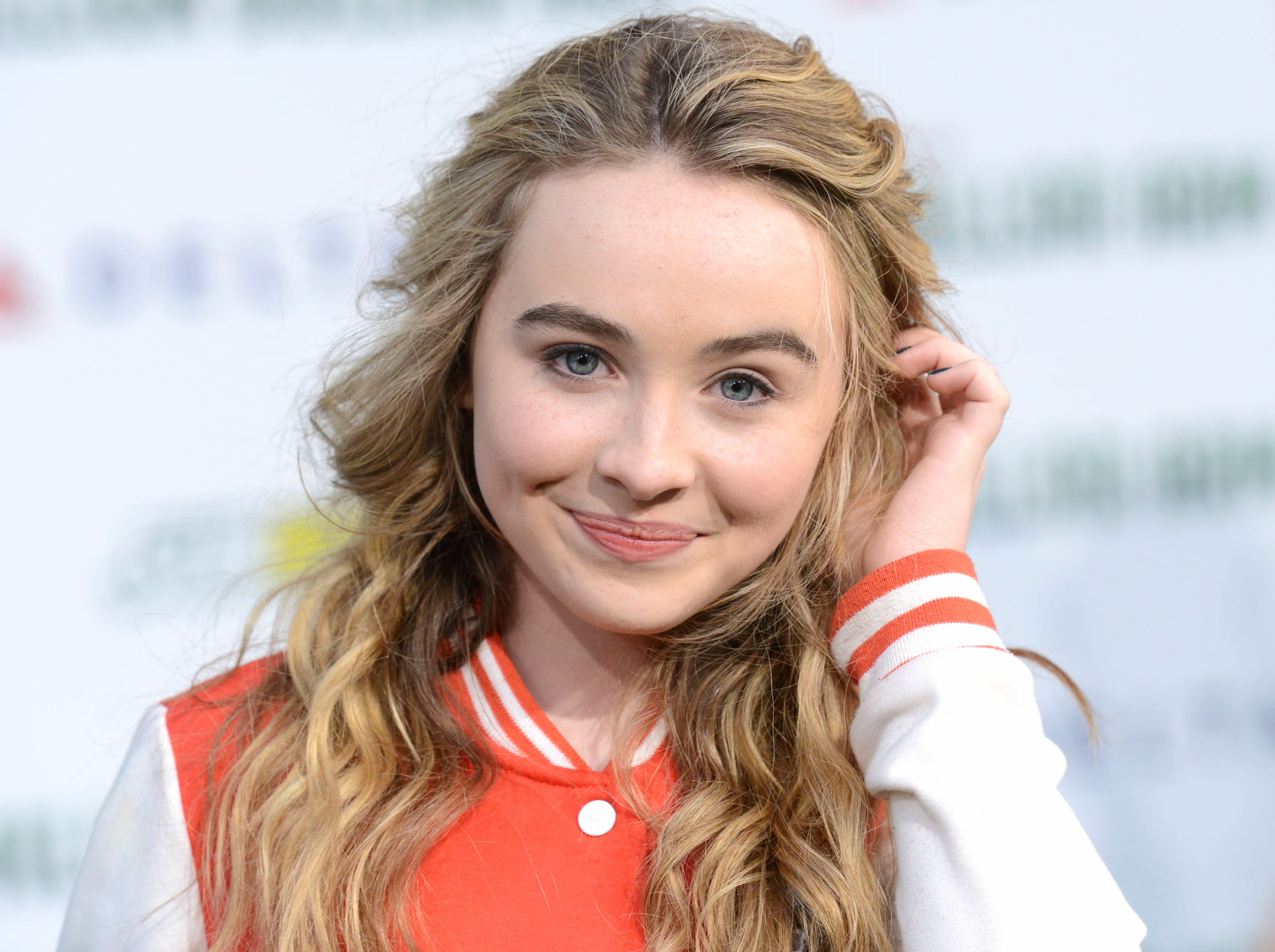 Sabrina Carpenter Blonde Beauty with Blue Eyes at 1920 x 1080 HD size wallpapers HD quality