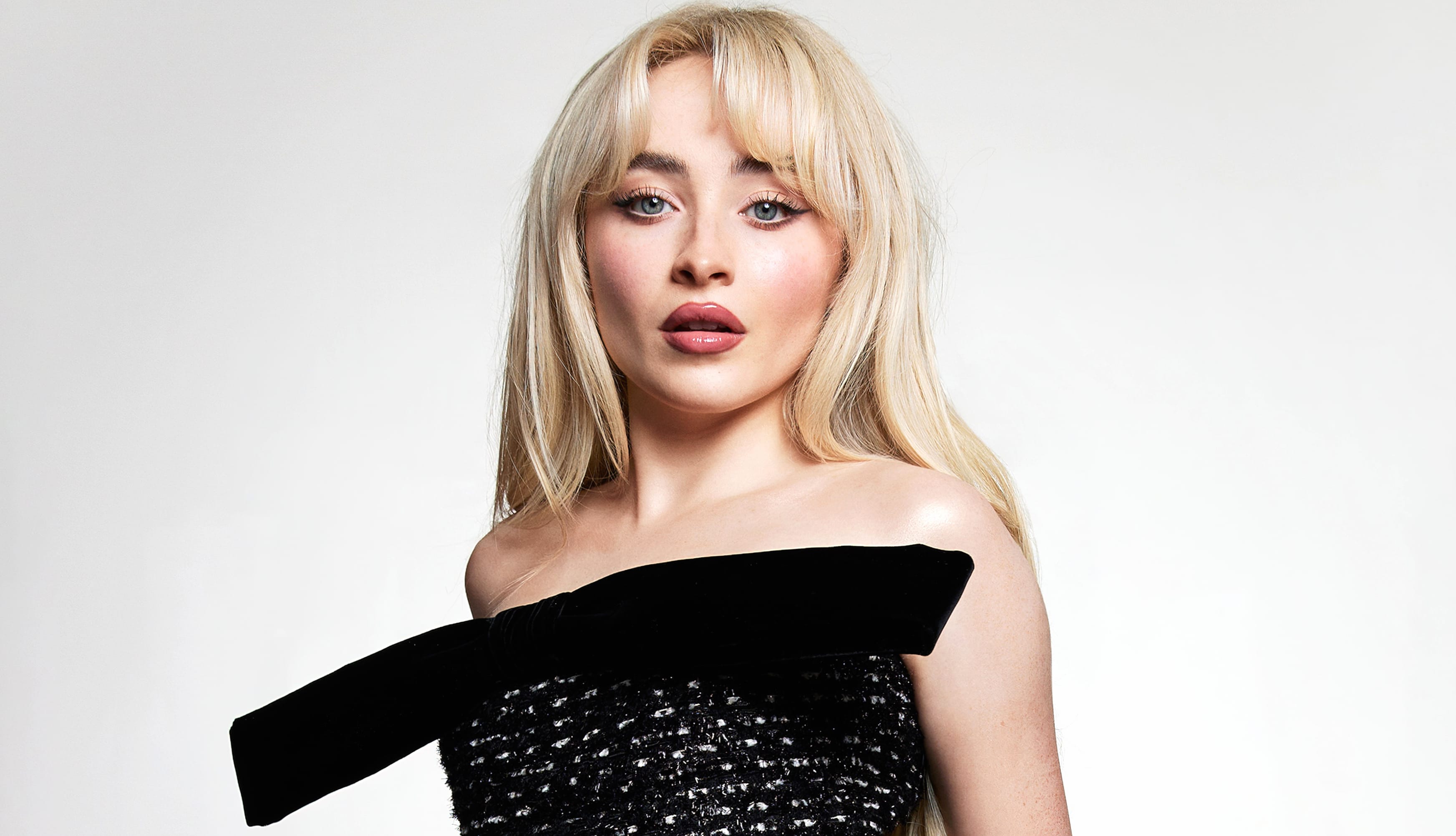 Sabrina Carpenter White background at 2560 x 1440 HD size wallpapers HD quality