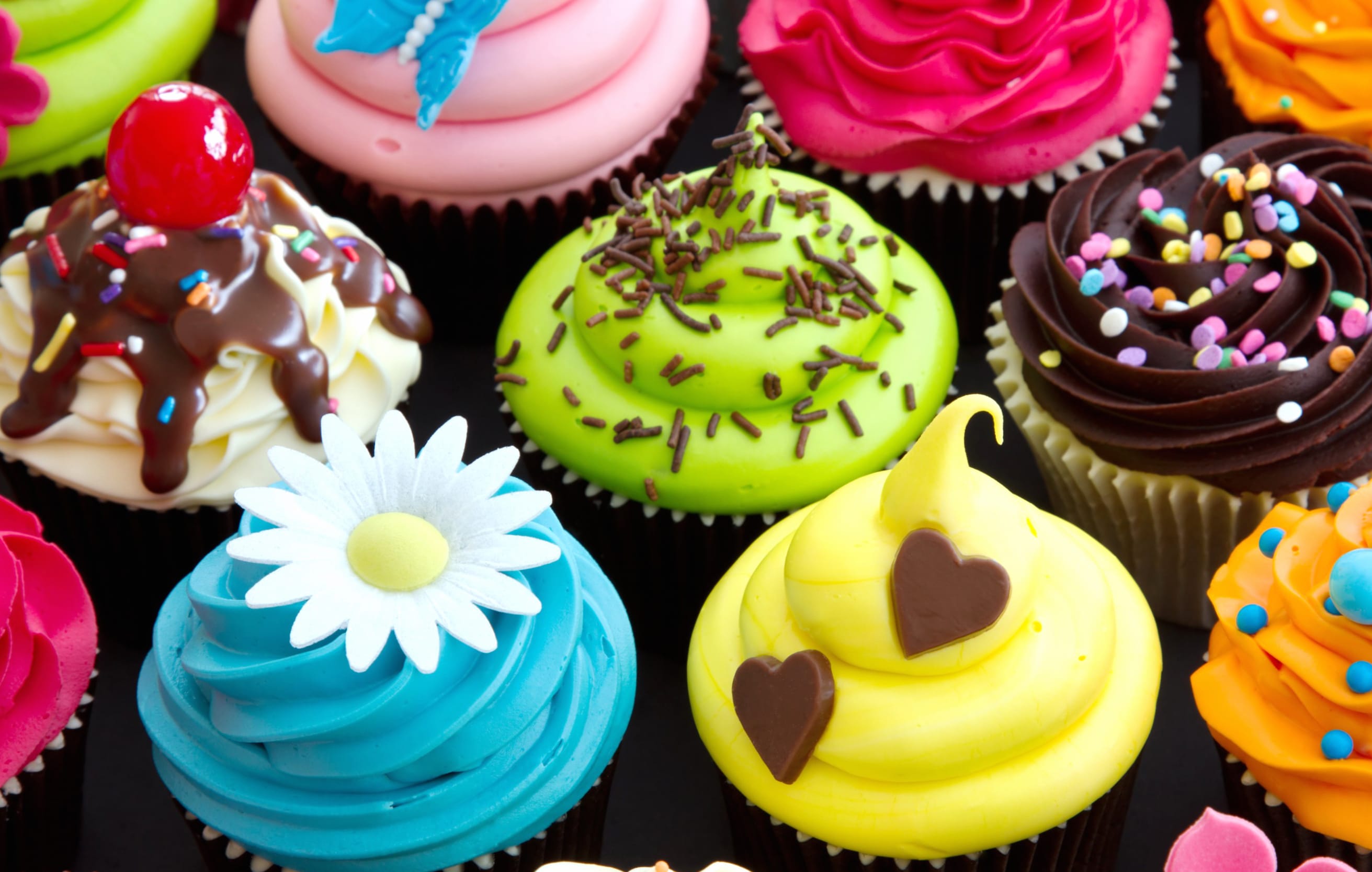 Scrumptious Cupcakes wallpapers HD quality