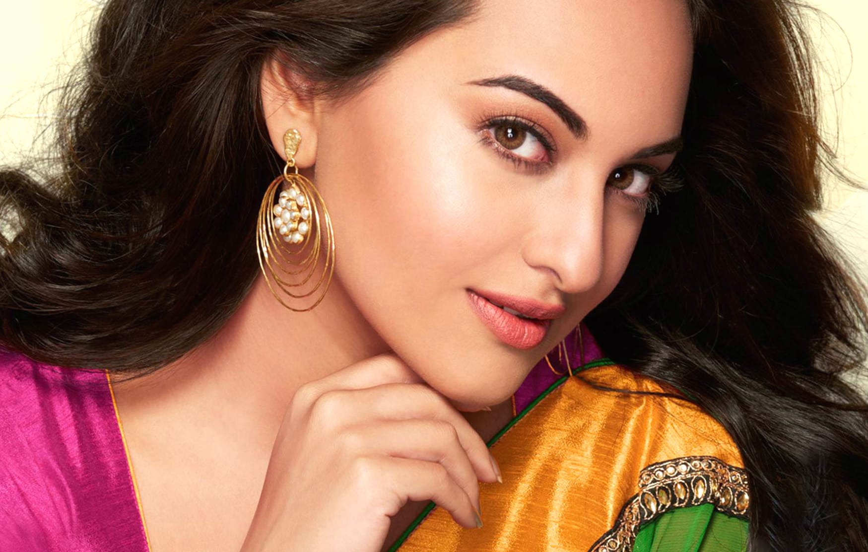 Sonakshi Sinha Celebrity wallpapers HD quality